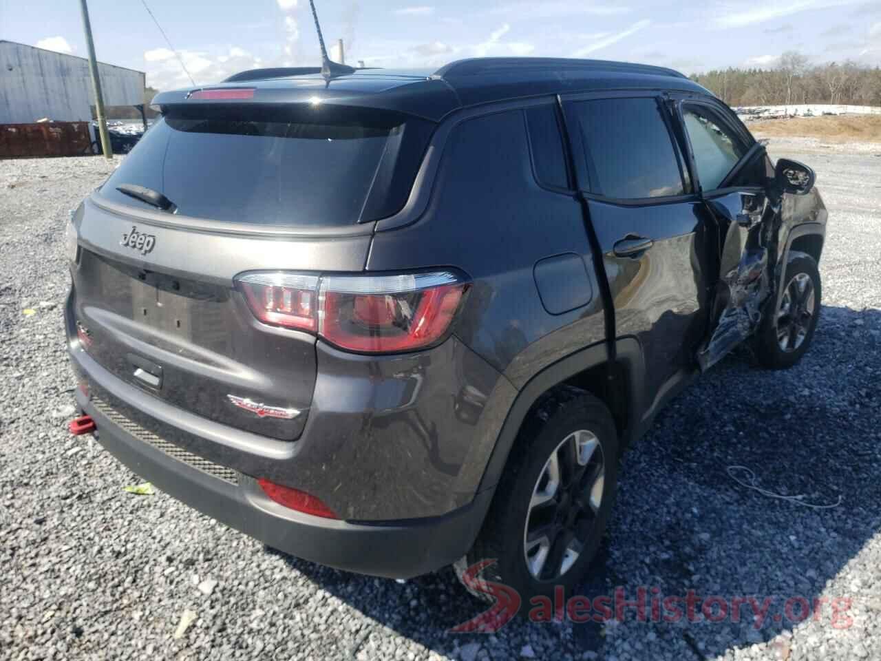 3C4NJDDB9JT419491 2018 JEEP COMPASS