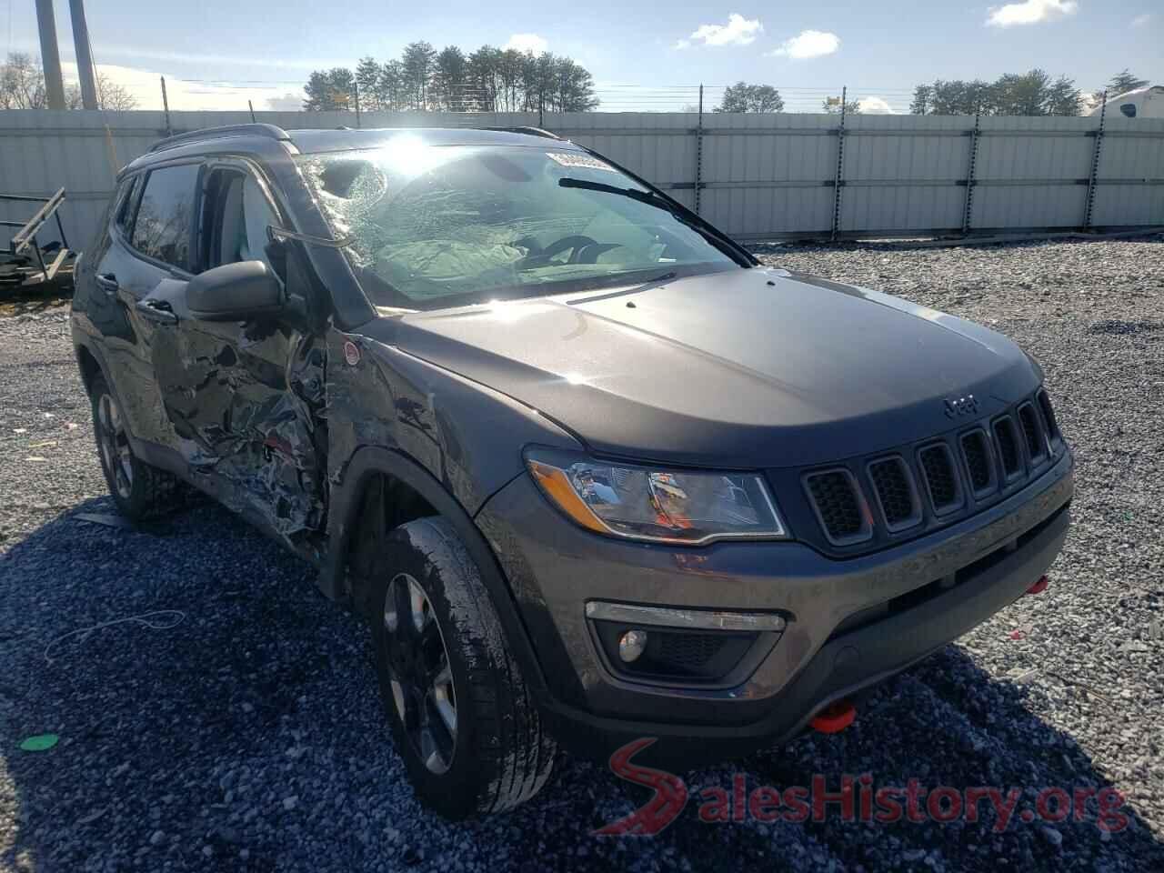 3C4NJDDB9JT419491 2018 JEEP COMPASS