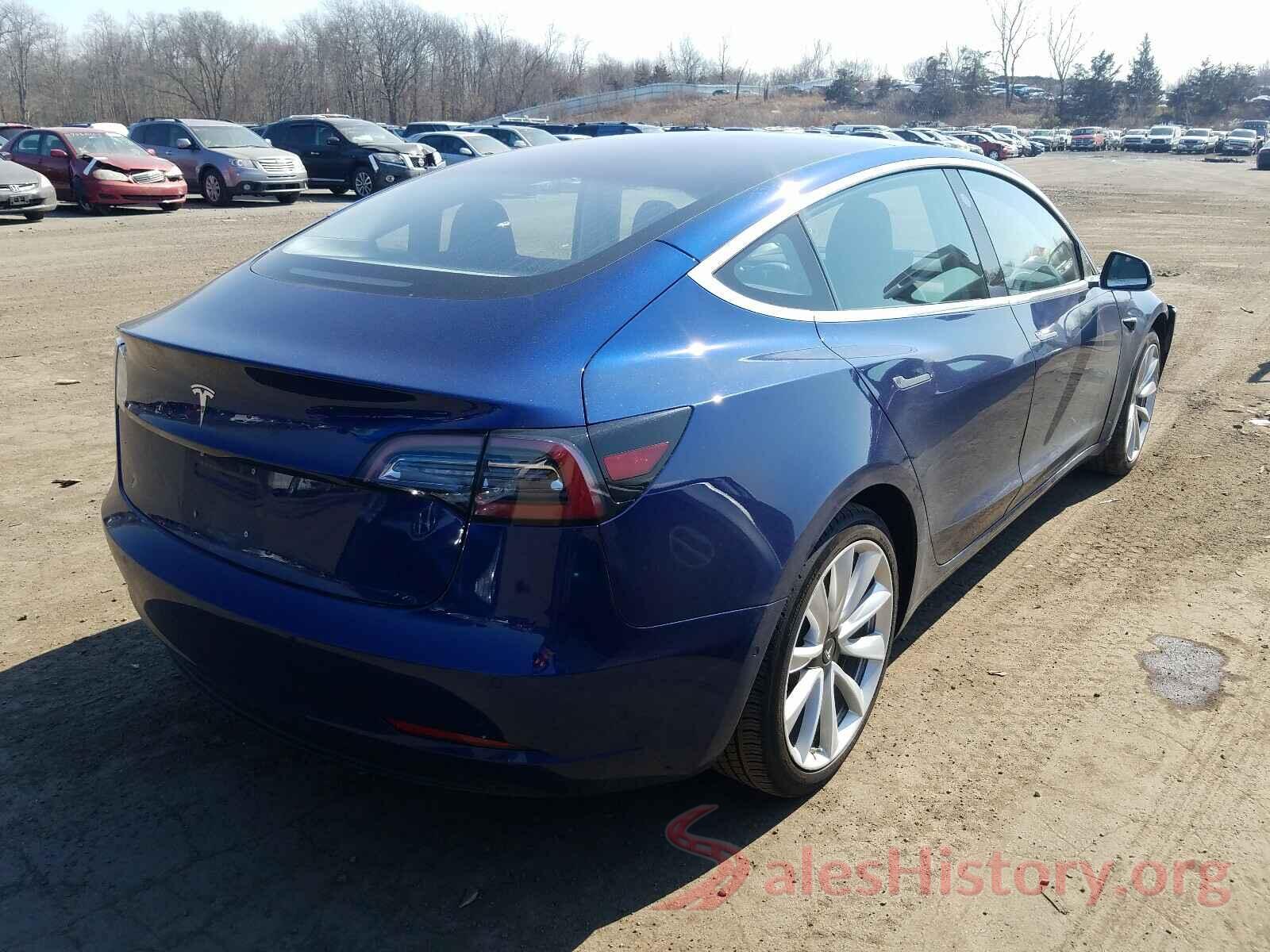 5YJ3E1EA2JF032943 2018 TESLA MODEL 3