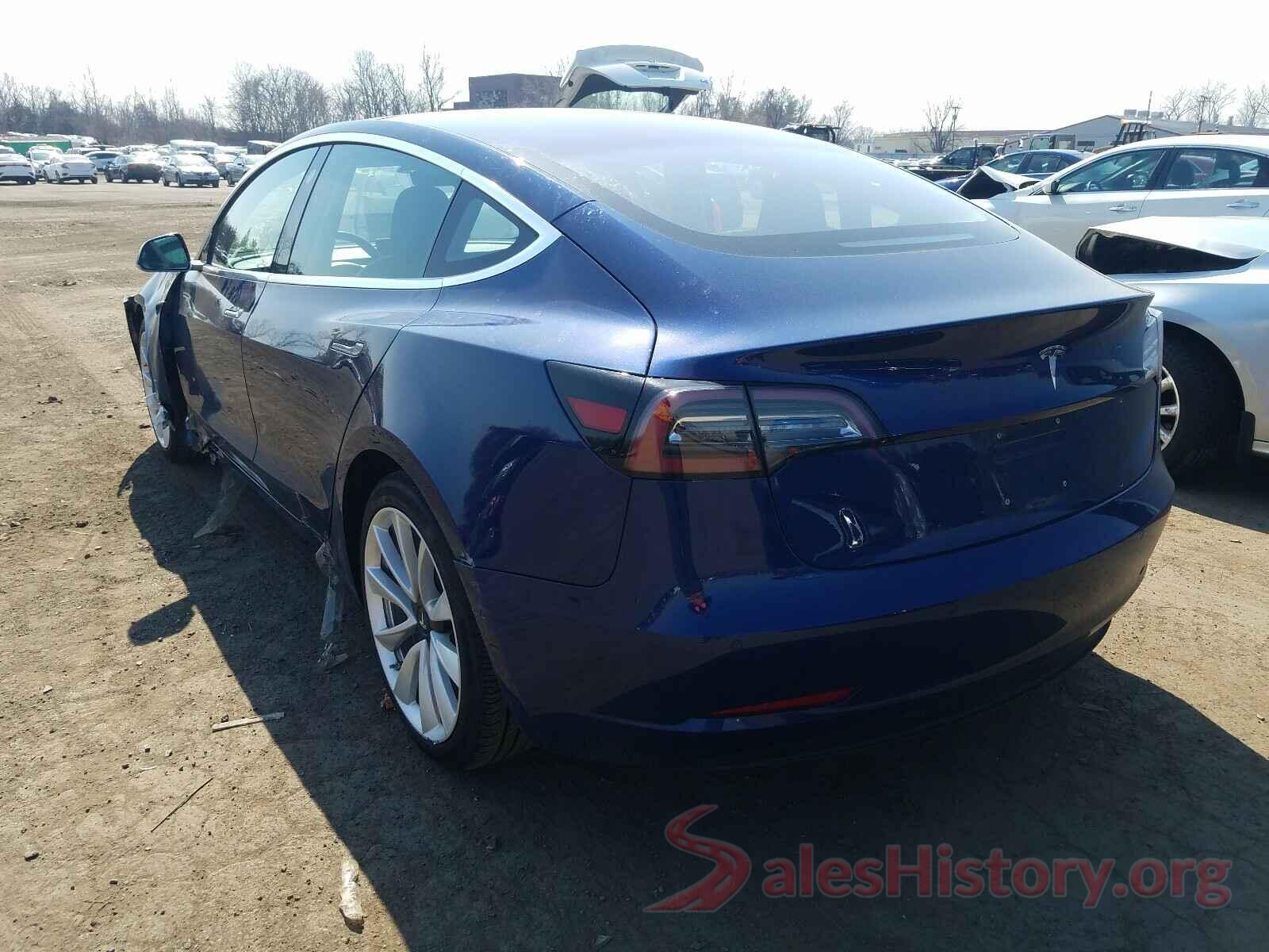 5YJ3E1EA2JF032943 2018 TESLA MODEL 3