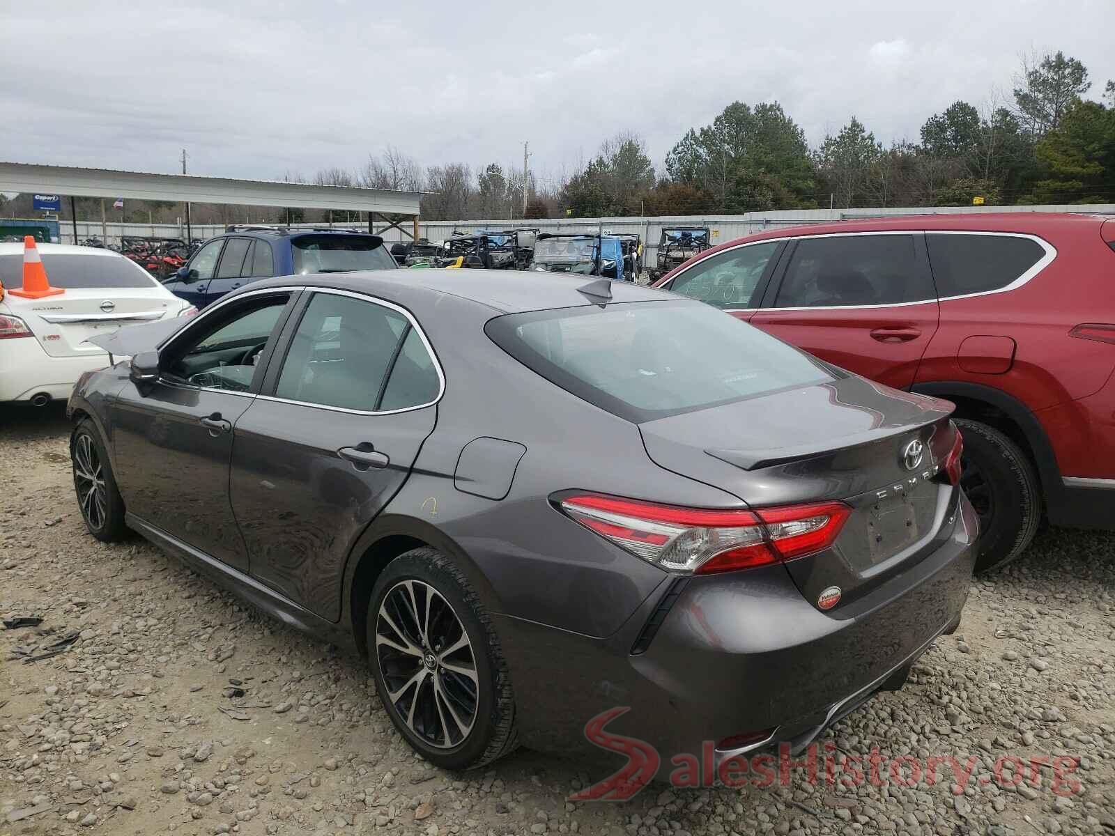 4T1B11HK2JU549125 2018 TOYOTA CAMRY