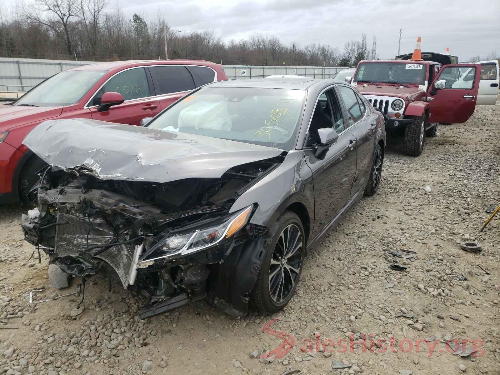 4T1B11HK2JU549125 2018 TOYOTA CAMRY