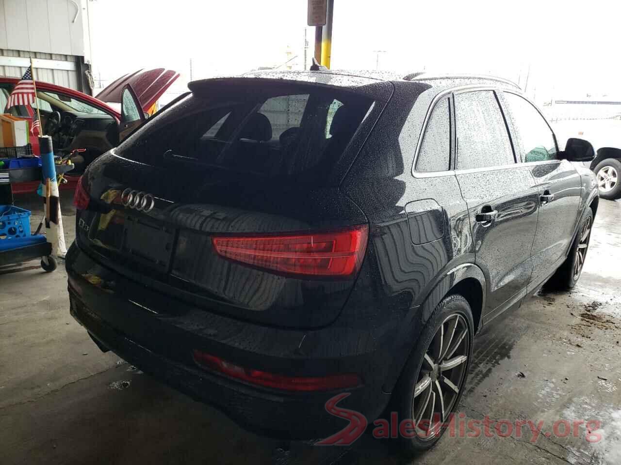 WA1HCCFS9JR030092 2018 AUDI Q3