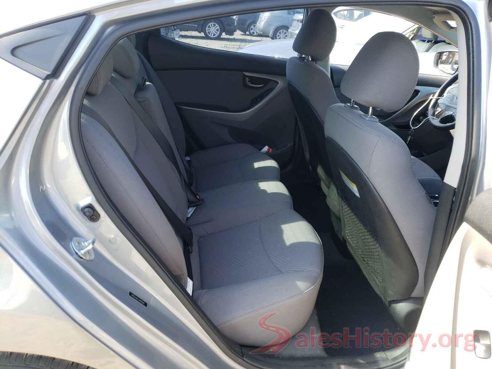 5NPDH4AE1GH661691 2016 HYUNDAI ELANTRA