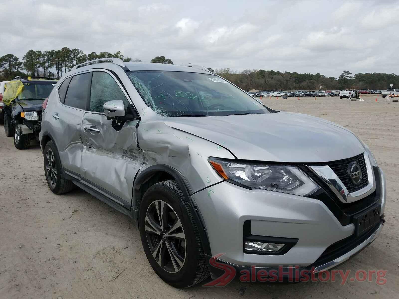 JN8AT2MT8JW461770 2018 NISSAN ROGUE