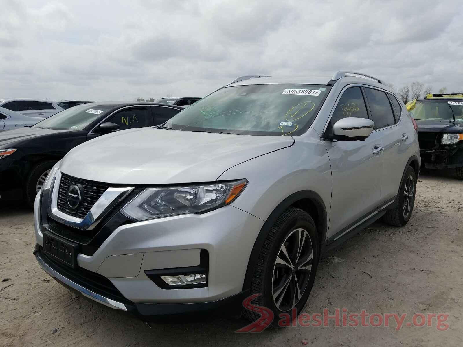 JN8AT2MT8JW461770 2018 NISSAN ROGUE