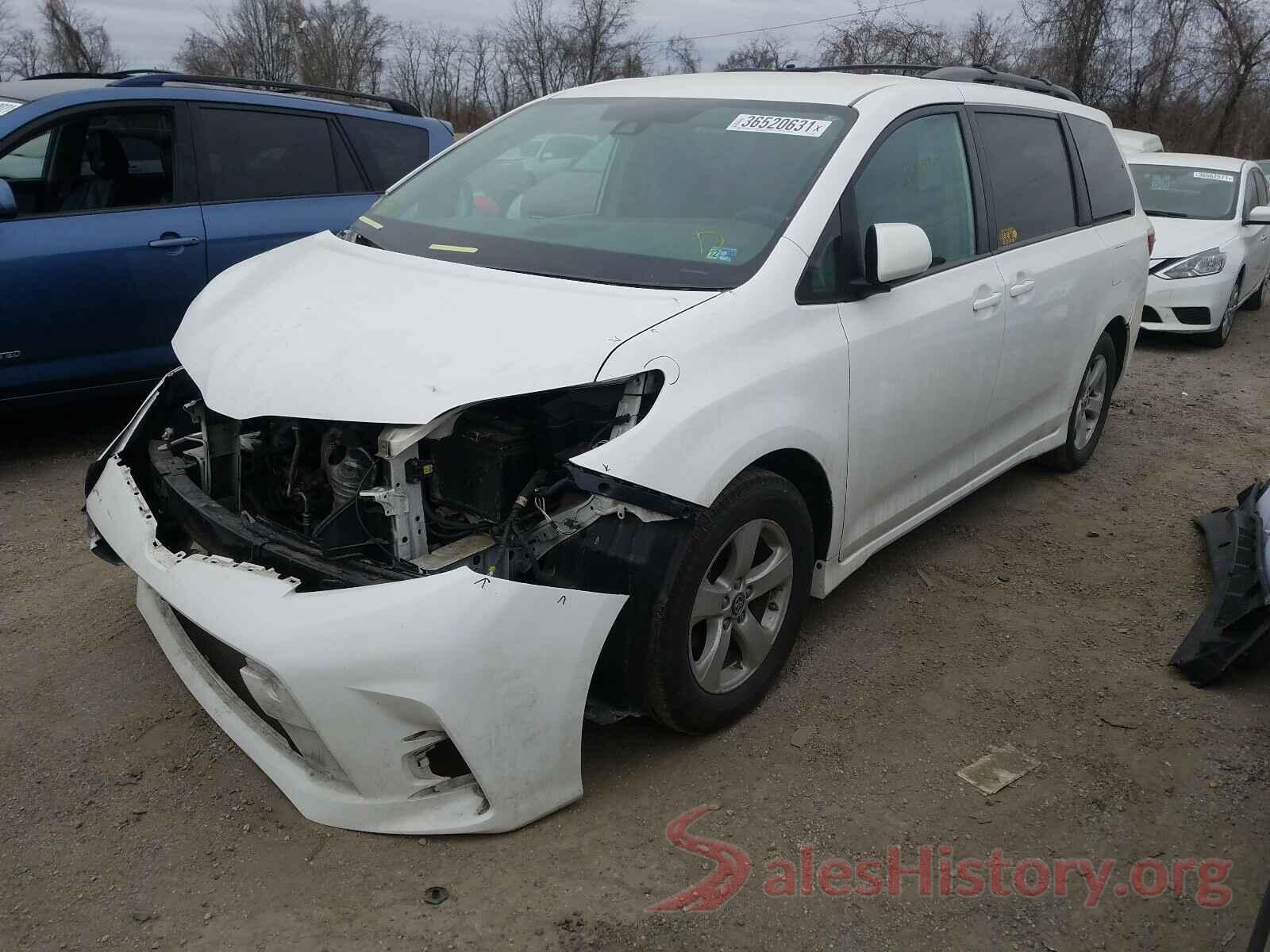 5TDKZ3DC0KS979796 2019 TOYOTA SIENNA