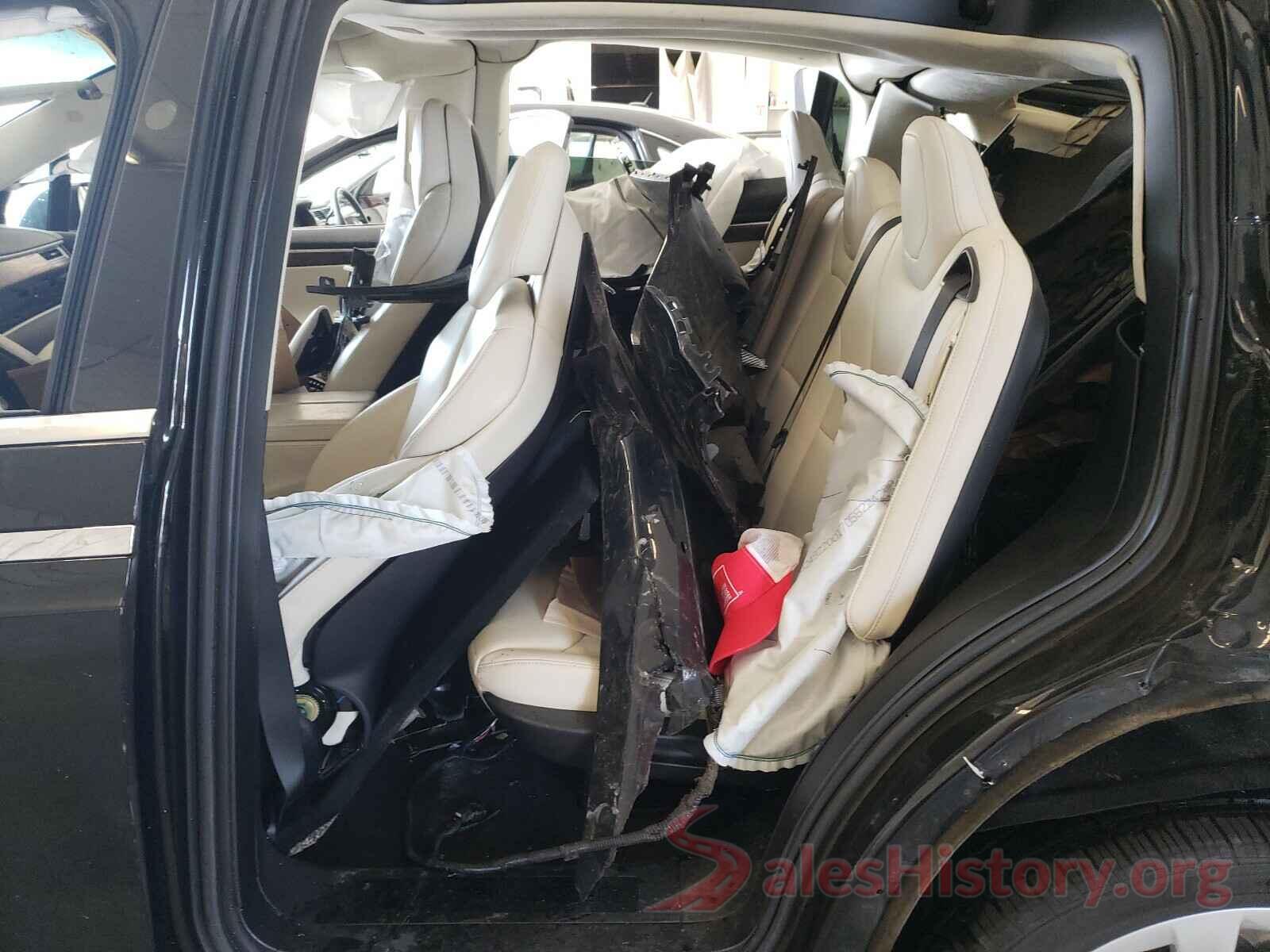 5YJXCDE2XJF088467 2018 TESLA MODEL X