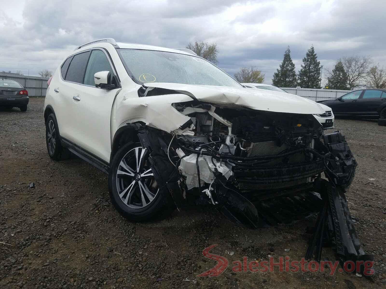 JN8AT2MT0JW463075 2018 NISSAN ROGUE