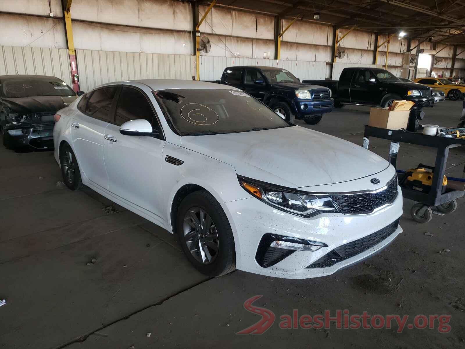 5XXGT4L34KG377161 2019 KIA OPTIMA