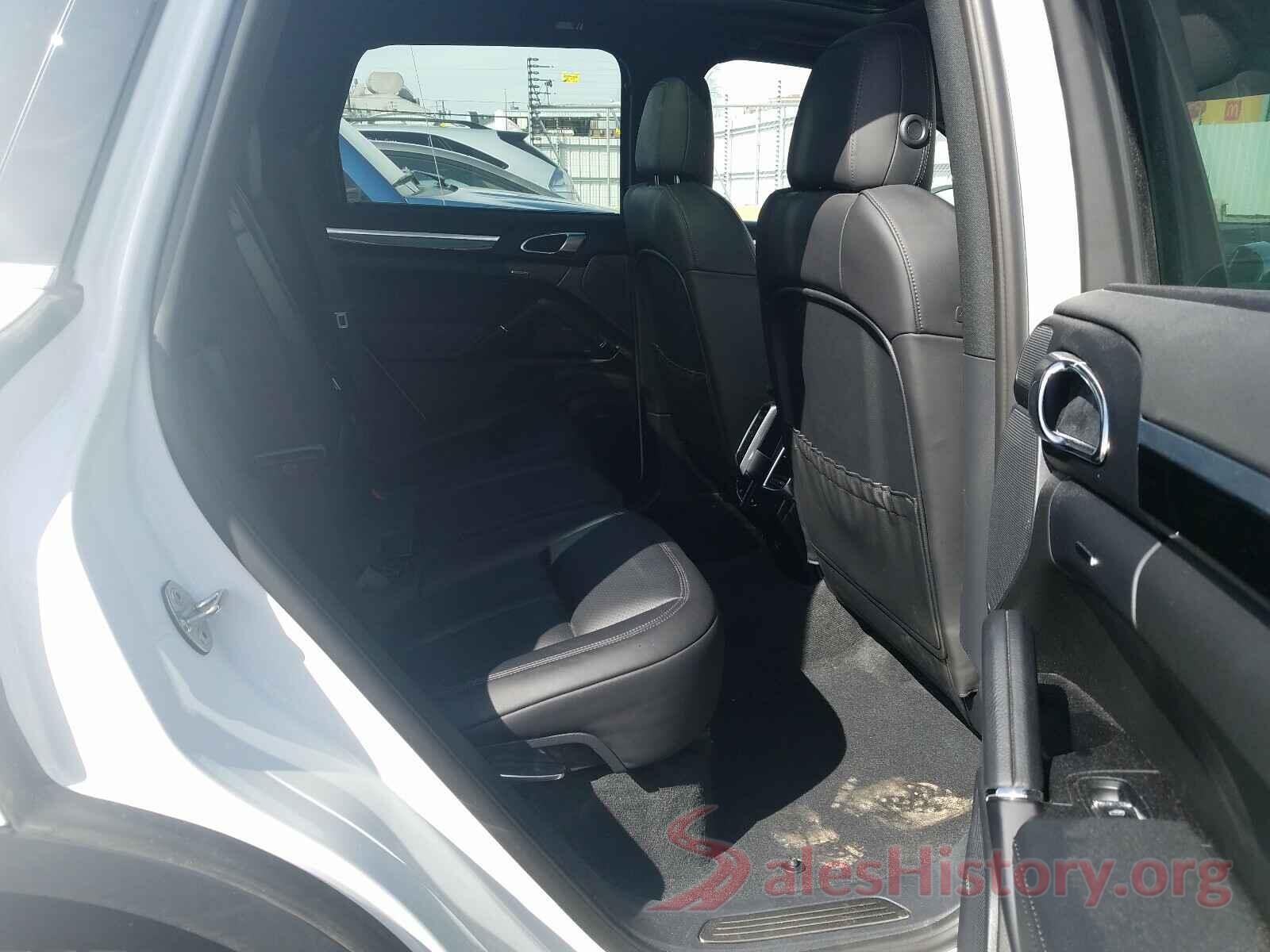 WP1AB2A27GLA95559 2016 PORSCHE CAYENNE