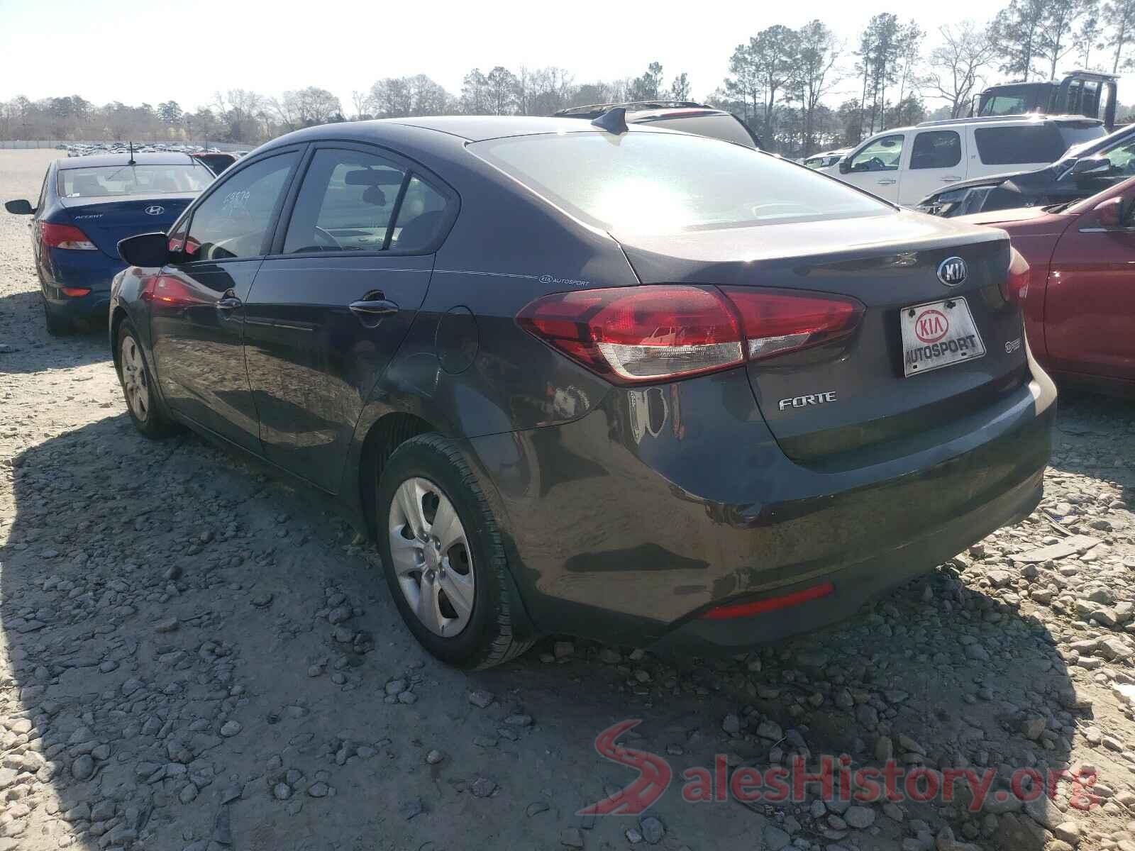 3KPFK4A77JE218677 2018 KIA FORTE