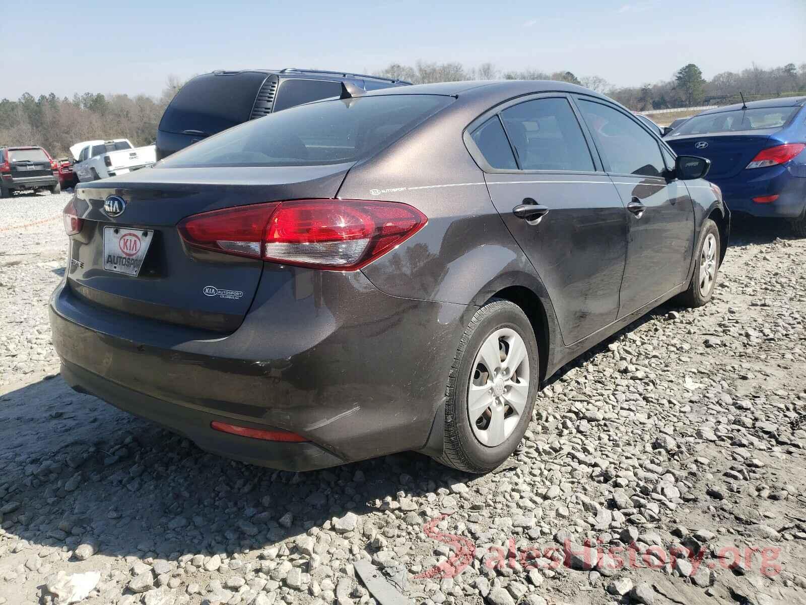 3KPFK4A77JE218677 2018 KIA FORTE