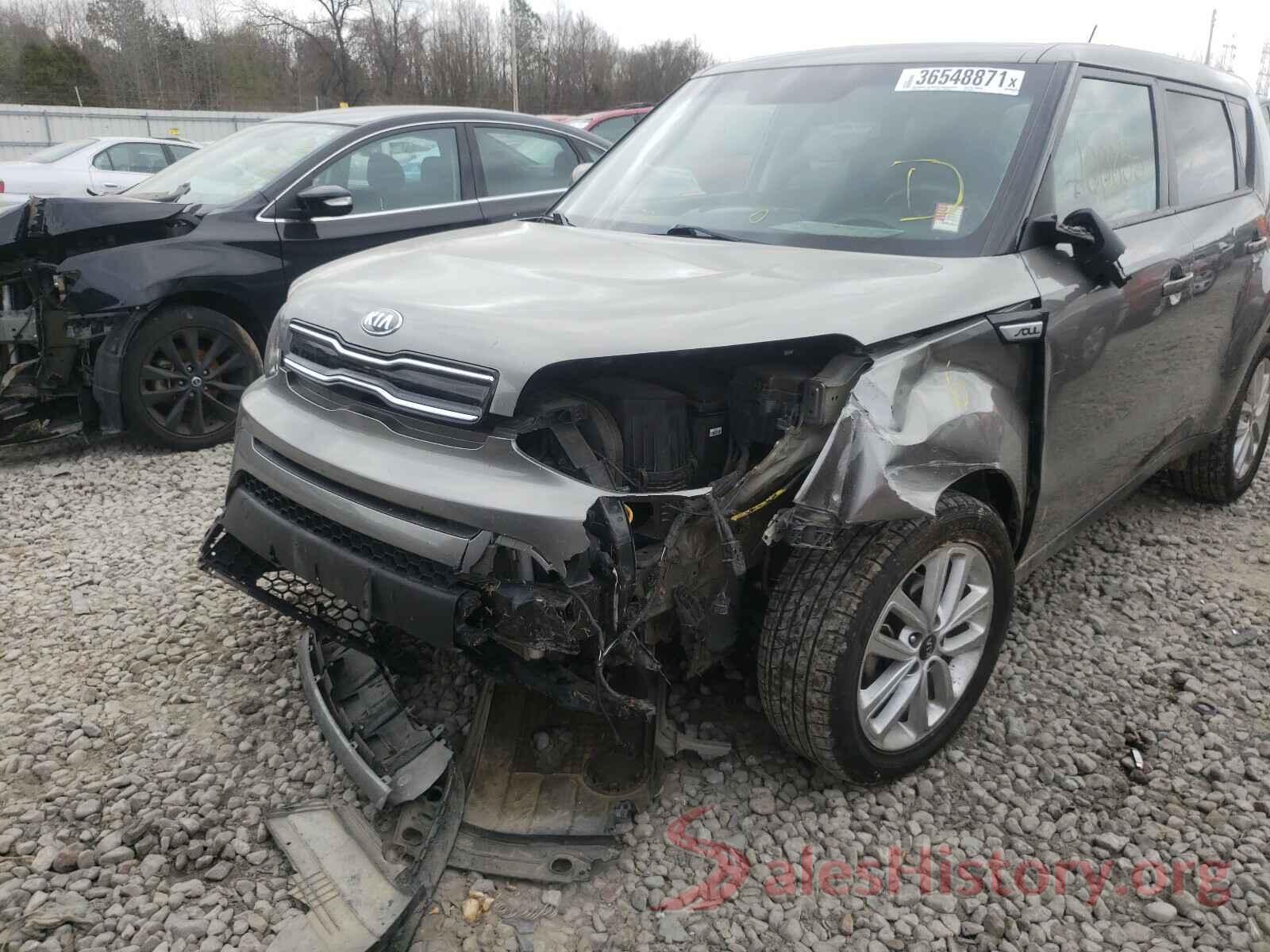 KNDJP3A55J7505696 2018 KIA SOUL