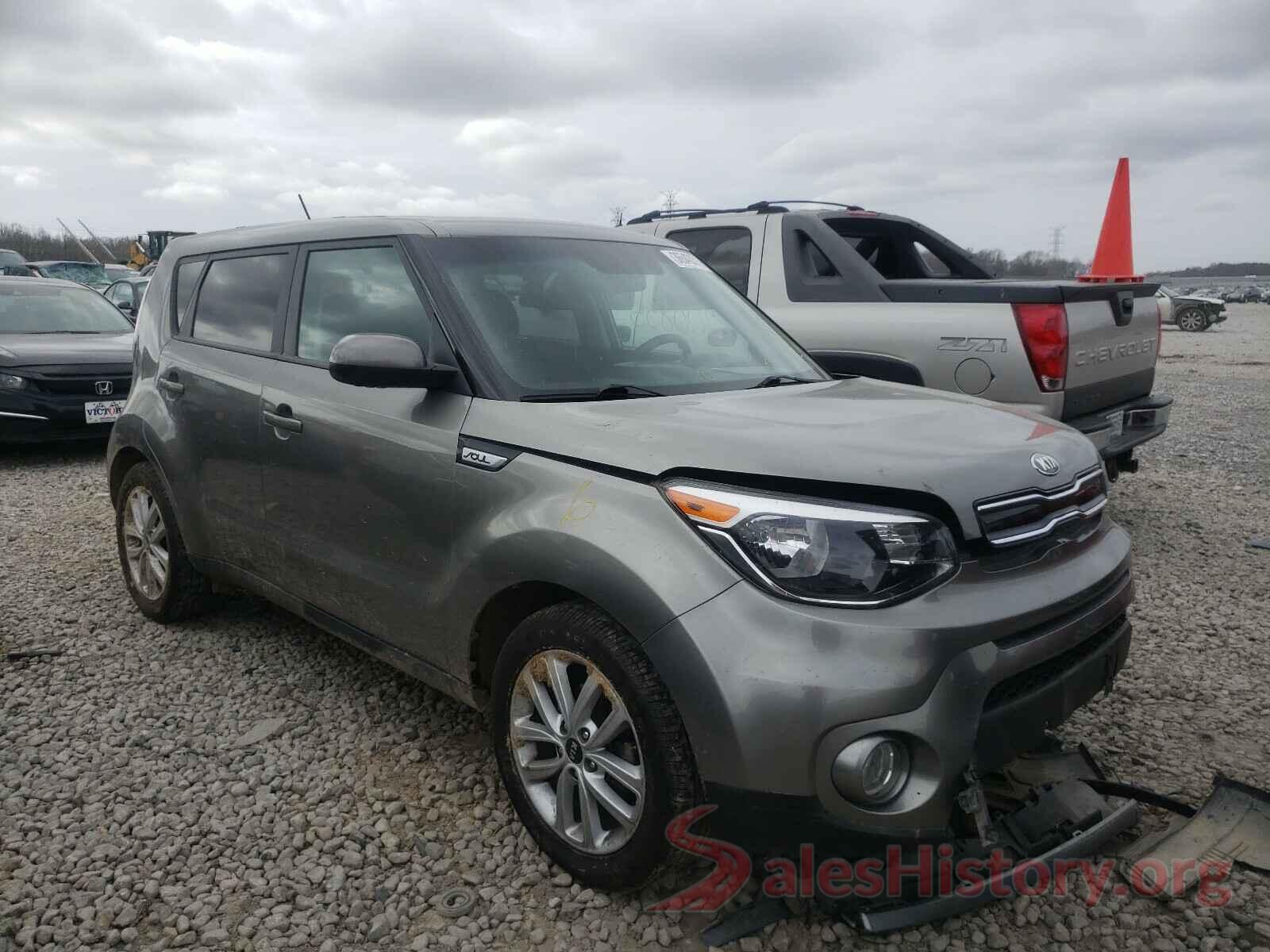 KNDJP3A55J7505696 2018 KIA SOUL