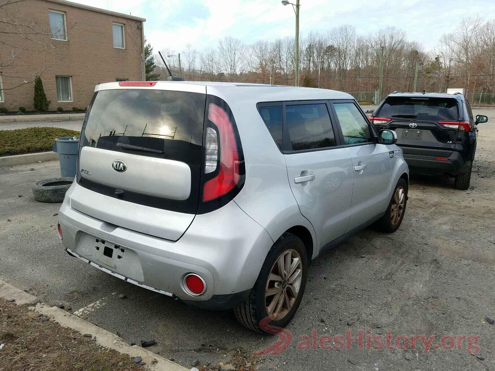 KNDJP3A50J7583769 2018 KIA SOUL