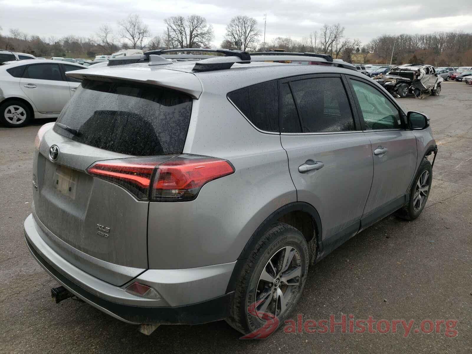 2T3RFREV9JW723812 2018 TOYOTA RAV4