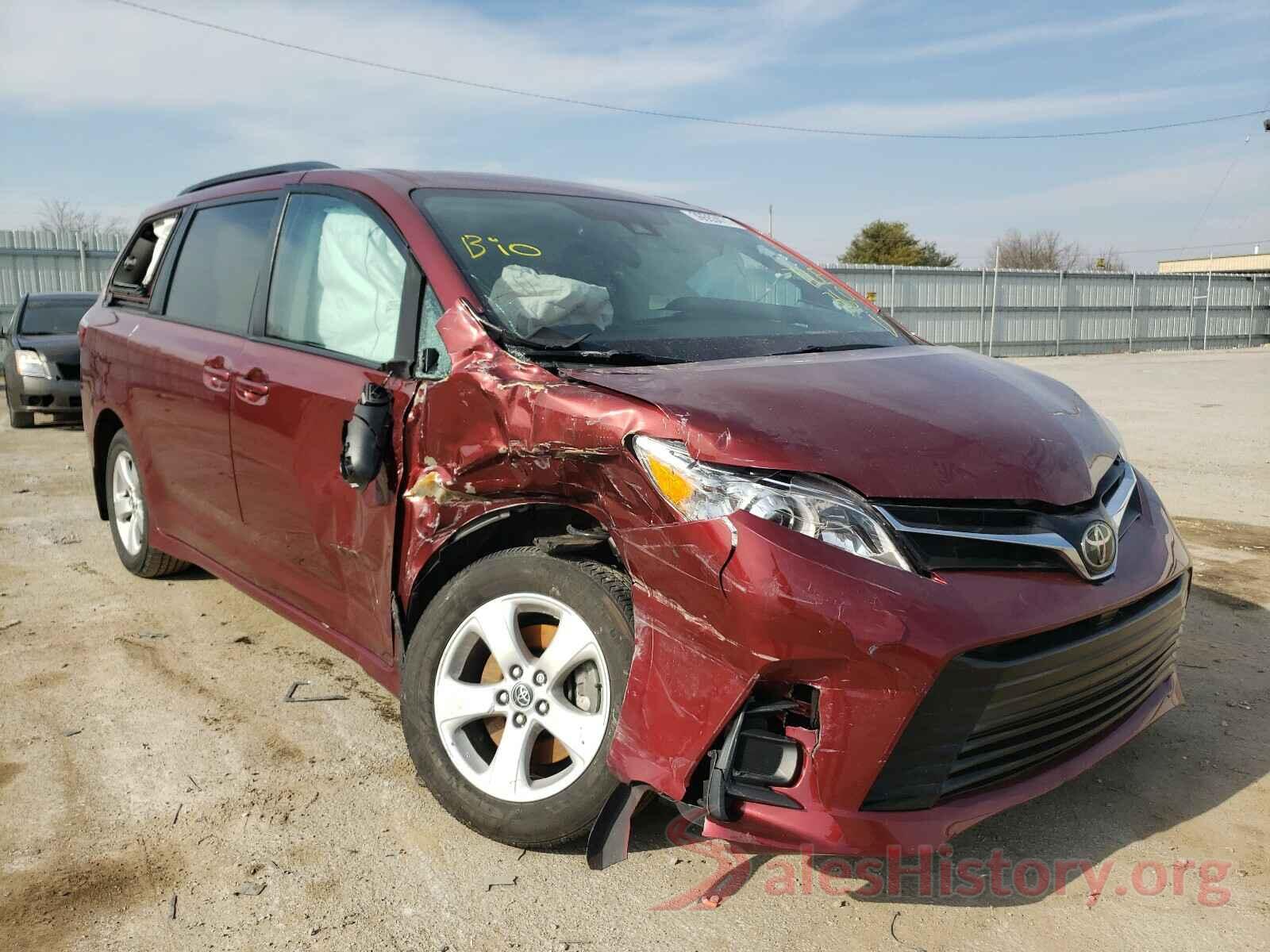 5TDKZ3DC9KS994183 2019 TOYOTA SIENNA