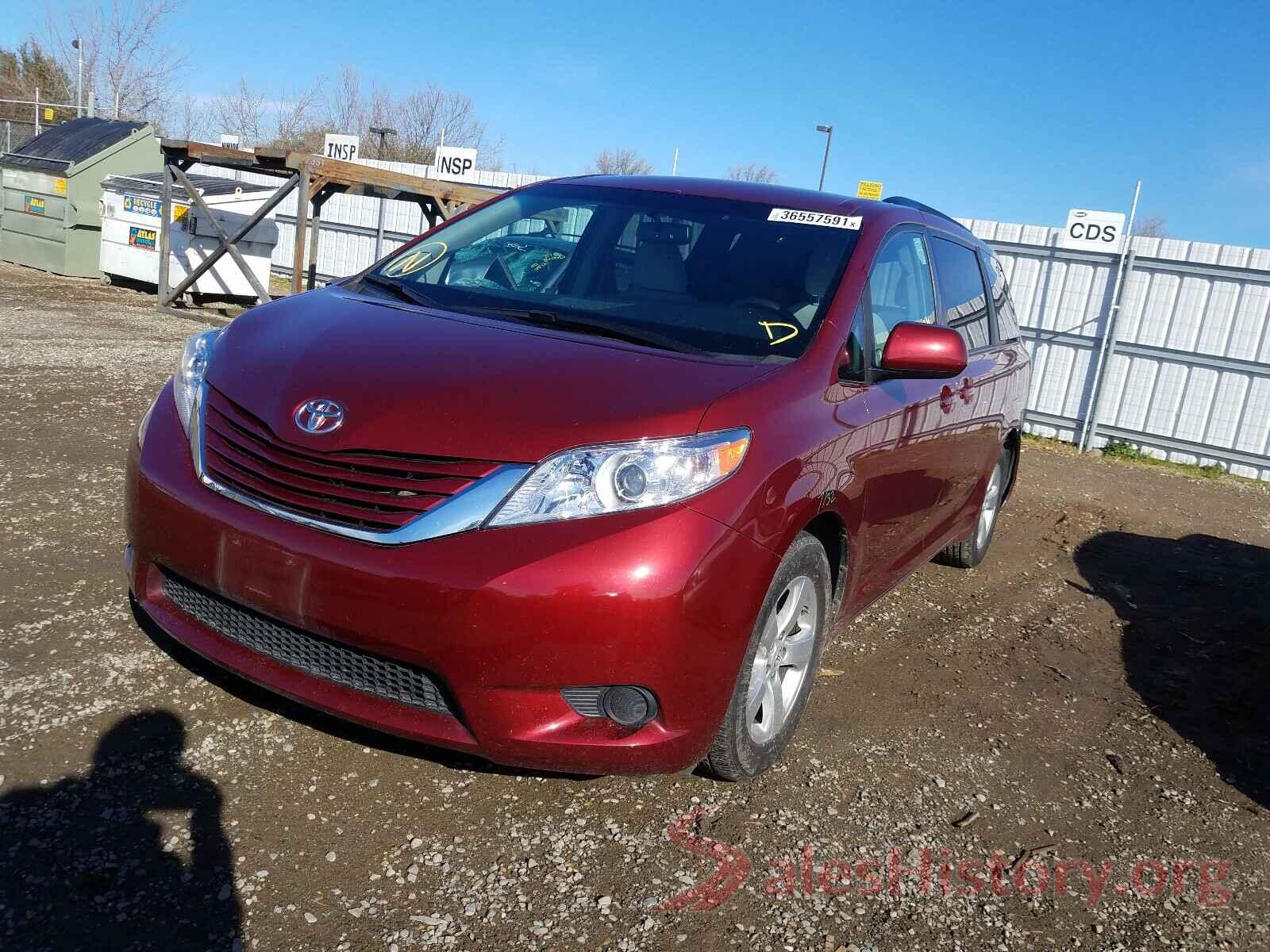 5TDKZ3DC2HS838866 2017 TOYOTA SIENNA