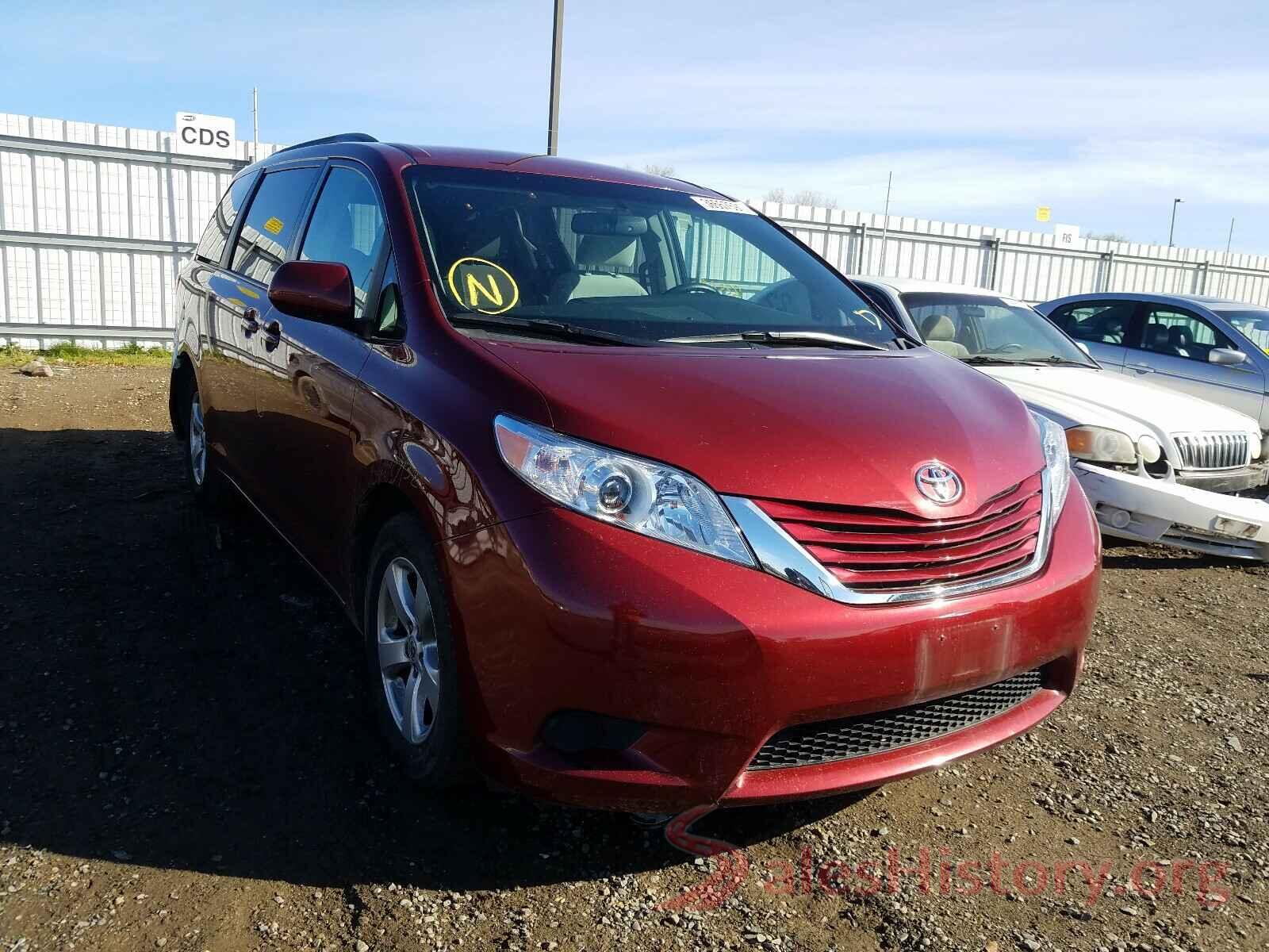 5TDKZ3DC2HS838866 2017 TOYOTA SIENNA