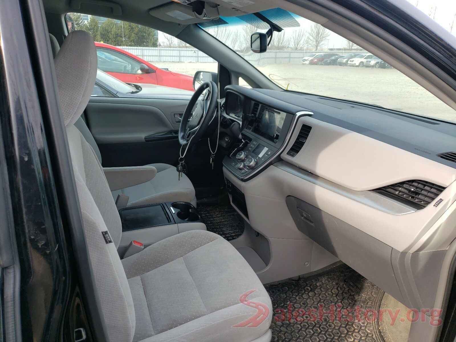 5TDKZ3DC0HS860929 2017 TOYOTA SIENNA