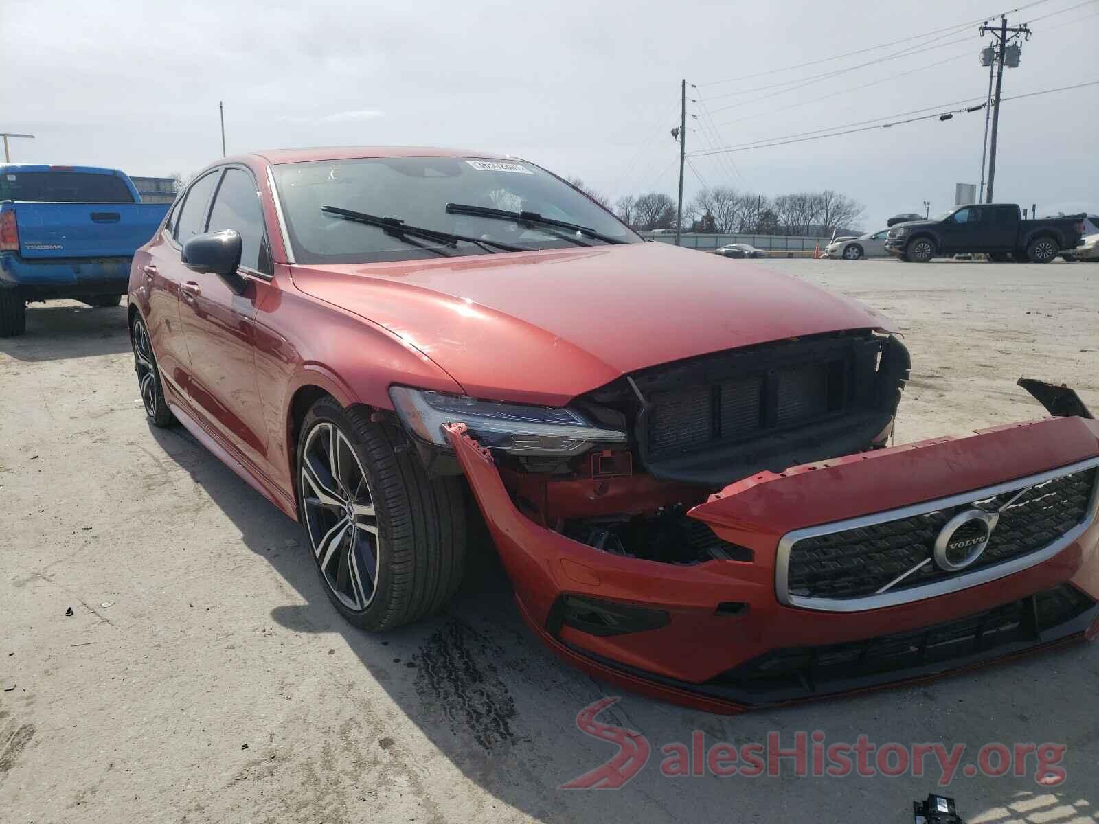 7JRA22TMXKG000592 2019 VOLVO S60