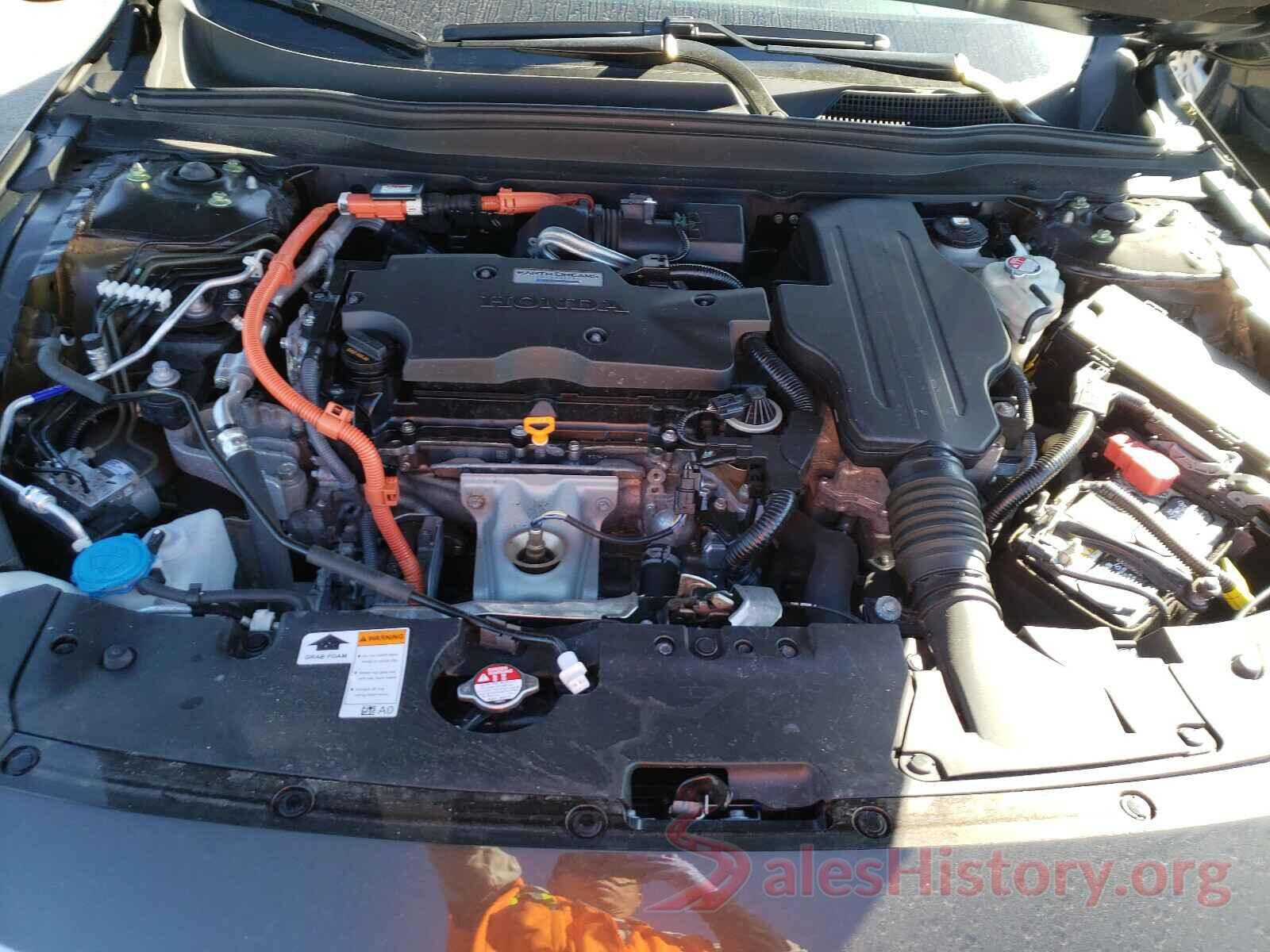 1HGCV3F19JA013777 2018 HONDA ACCORD