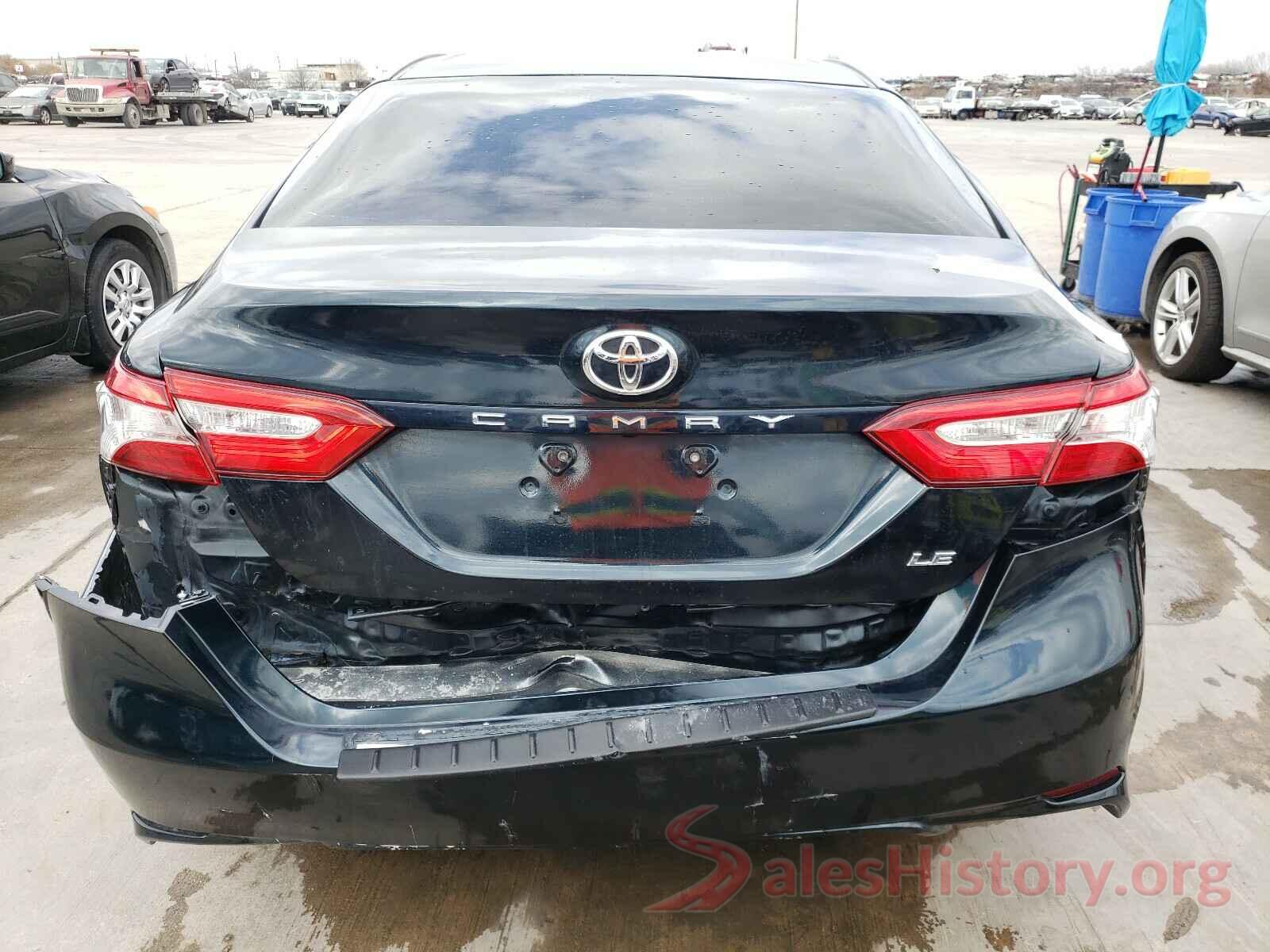 4T1B11HK7JU592648 2018 TOYOTA CAMRY