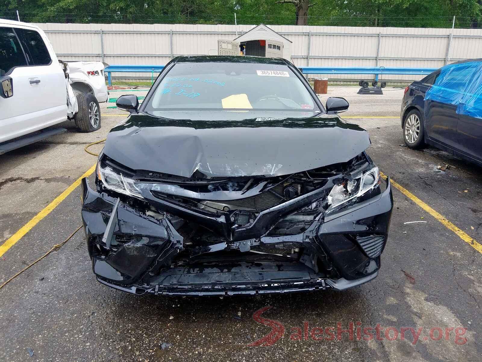 4T1B11HK6JU623517 2018 TOYOTA CAMRY