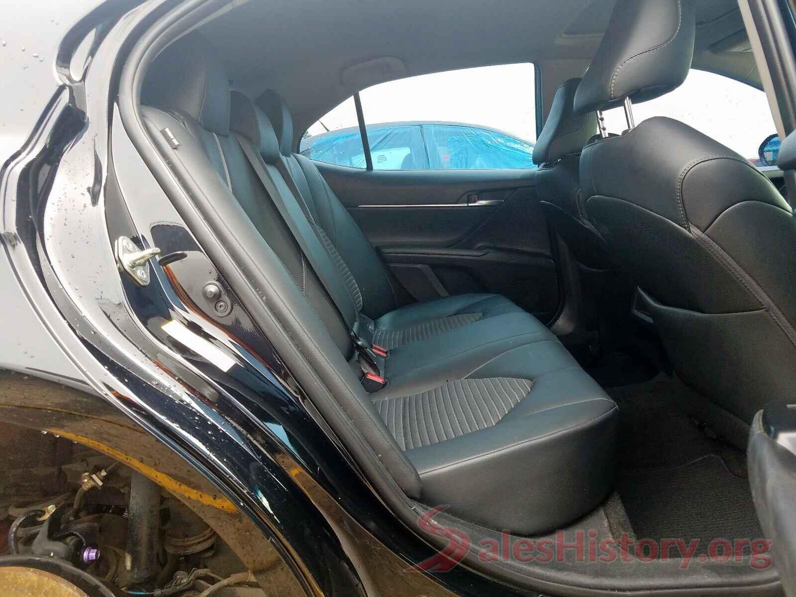 4T1B11HK6JU623517 2018 TOYOTA CAMRY