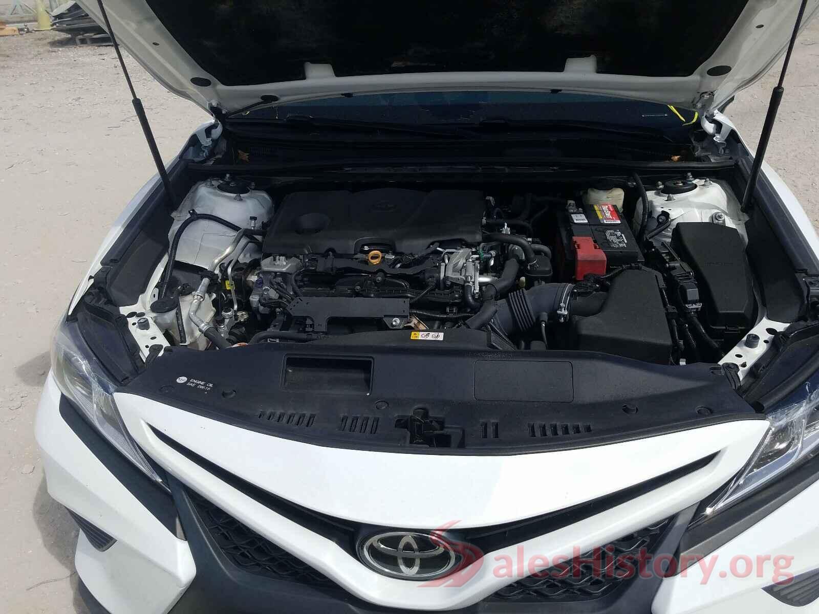 4T1B11HK9JU506790 2018 TOYOTA CAMRY