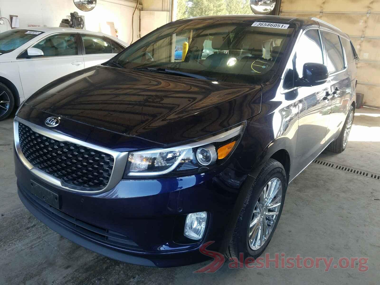 KNDMC5C11J6389417 2018 KIA SEDONA