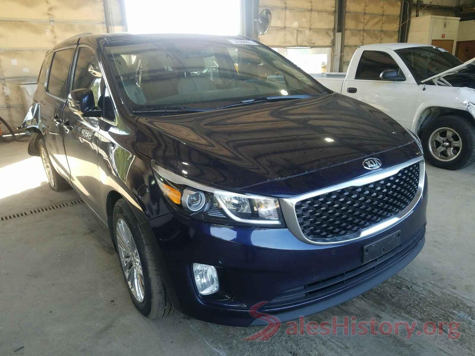 KNDMC5C11J6389417 2018 KIA SEDONA