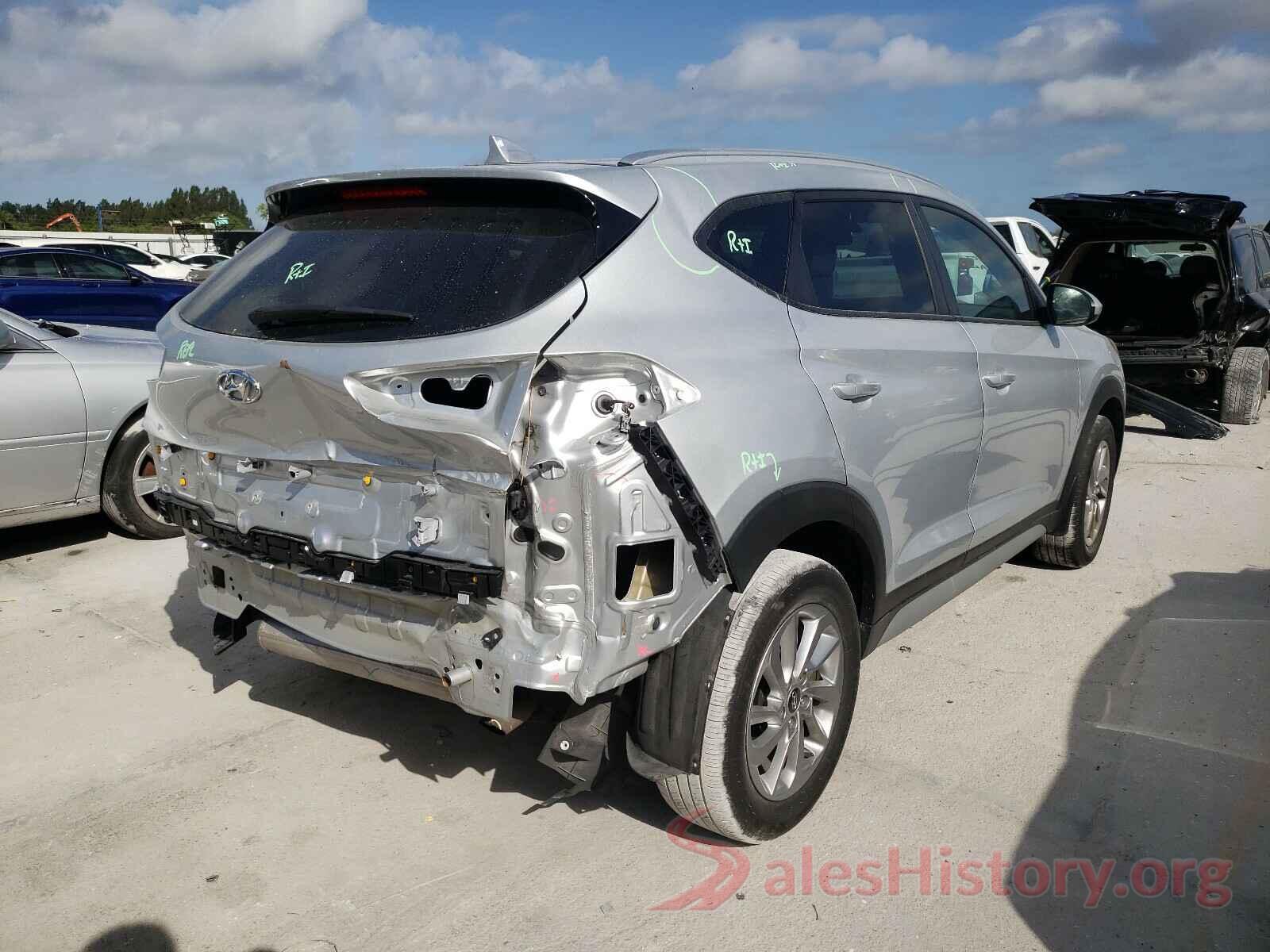 KM8J3CA46JU828011 2018 HYUNDAI TUCSON