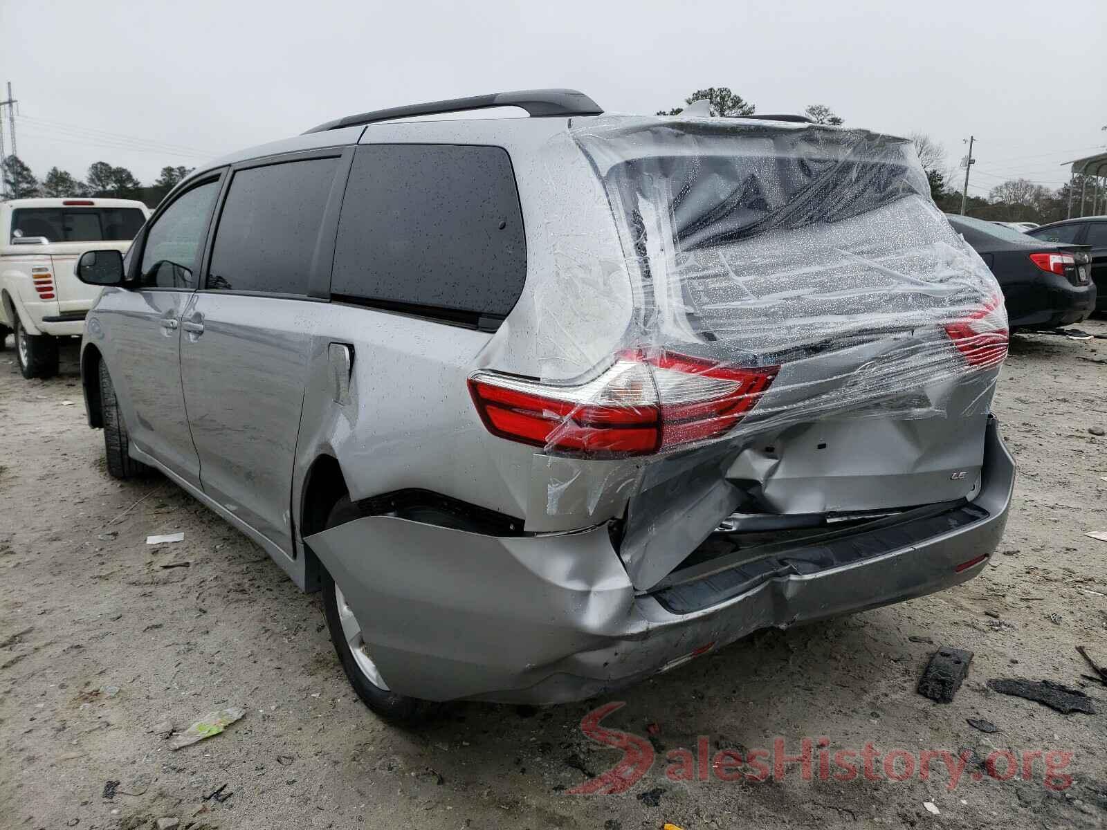 5TDKZ3DC4JS957492 2018 TOYOTA SIENNA