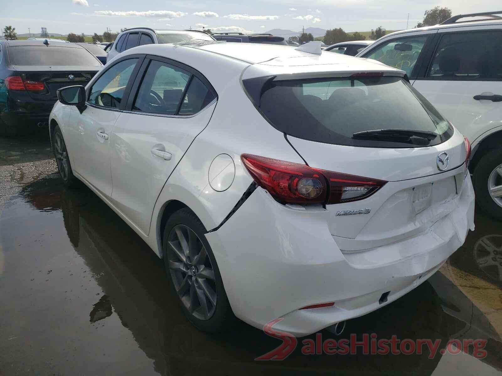 3MZBN1L36JM170204 2018 MAZDA 3