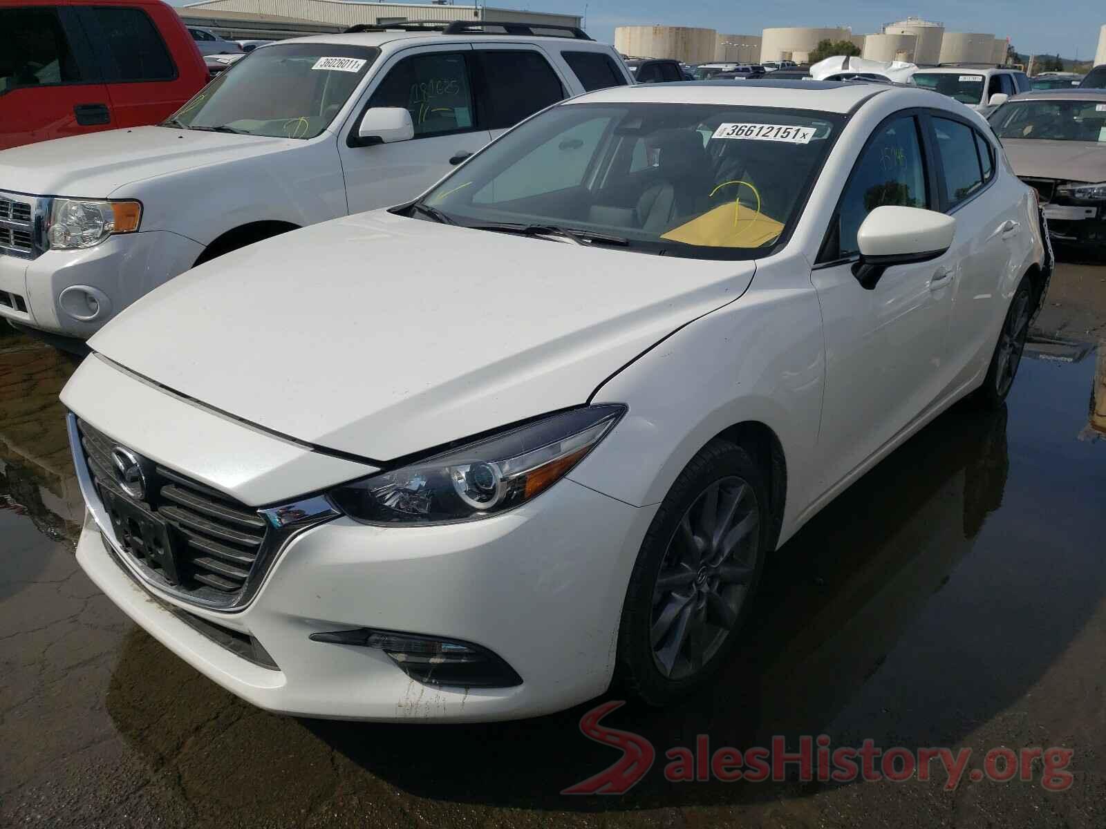 3MZBN1L36JM170204 2018 MAZDA 3