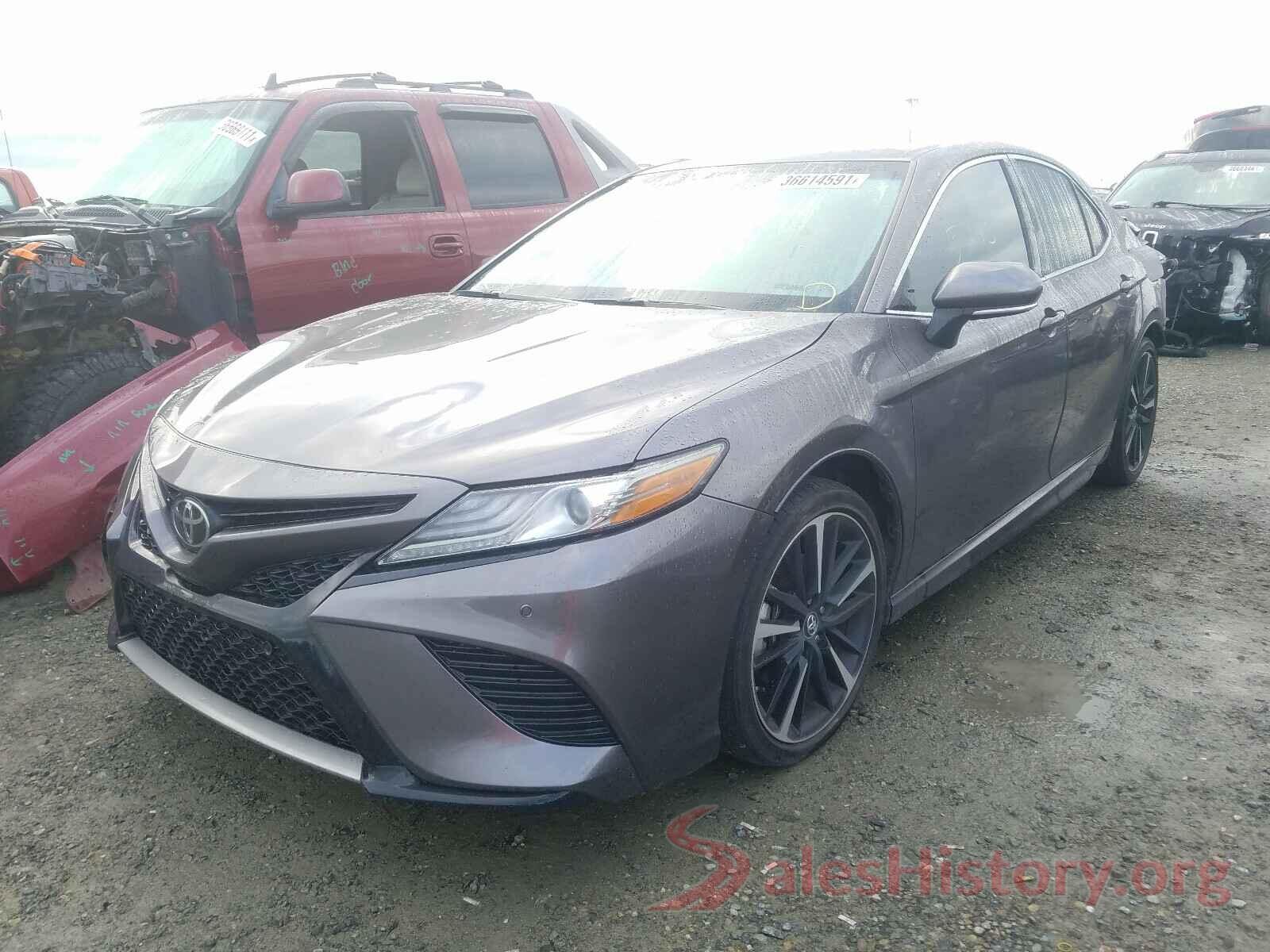 4T1B61HK0JU128327 2018 TOYOTA CAMRY