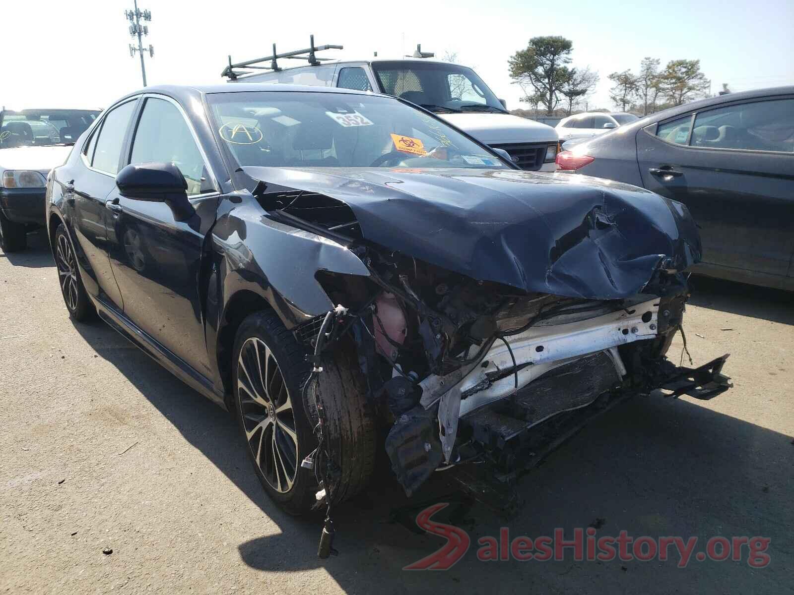 JTNB11HK1J3046112 2018 TOYOTA CAMRY