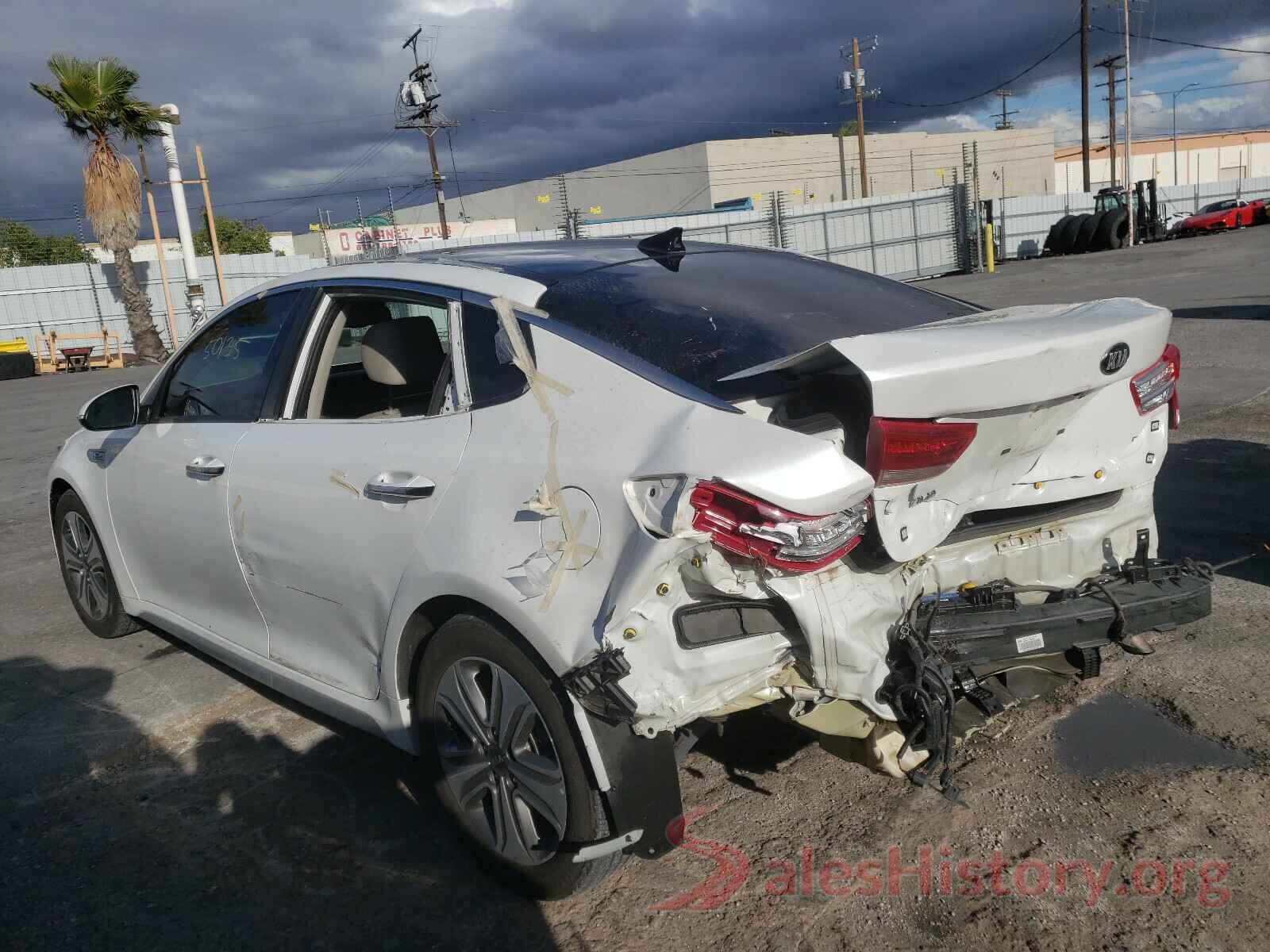 KNAGU4LE2H5011207 2017 KIA OPTIMA