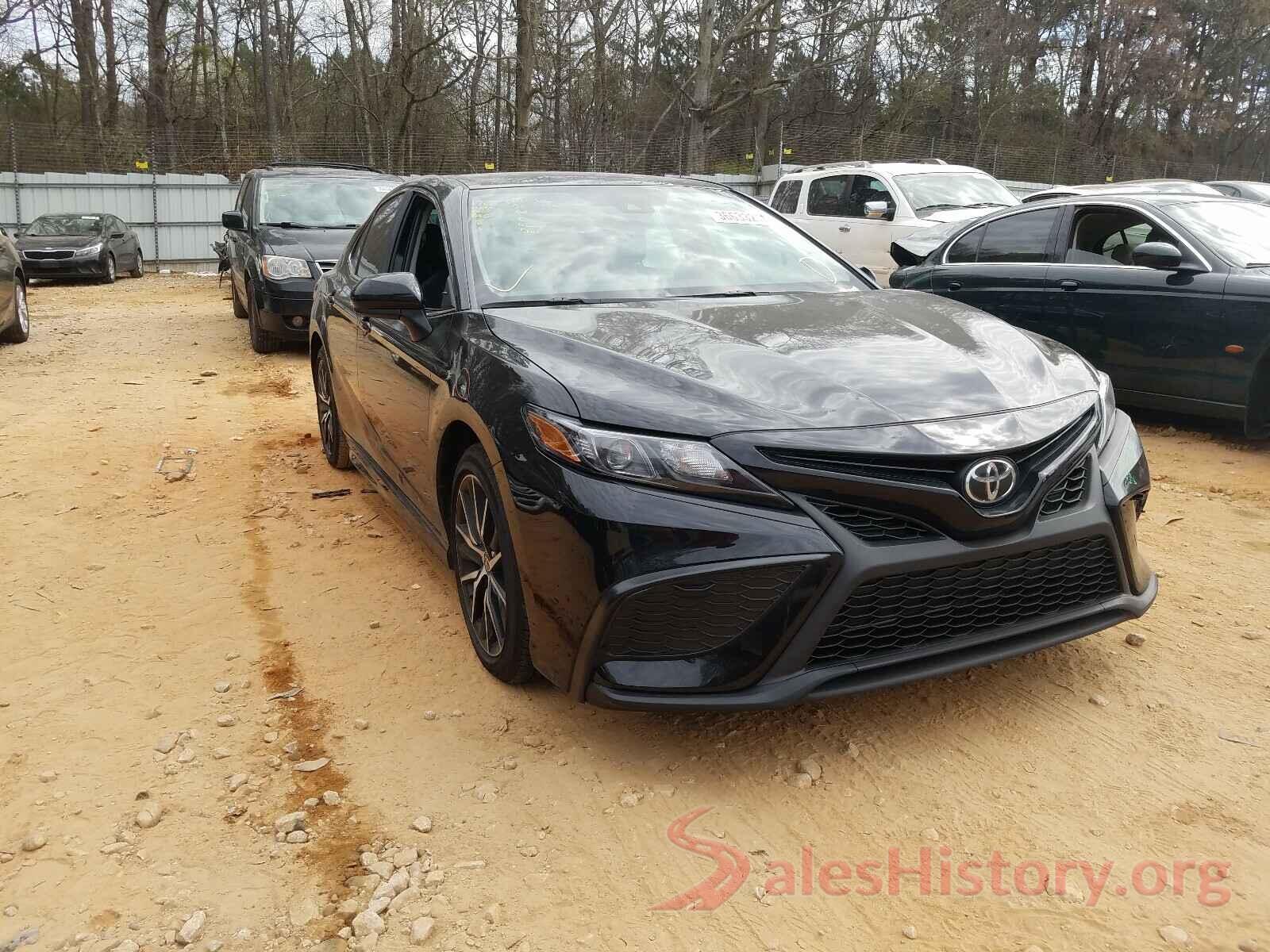 4T1G11AK0MU405061 2021 TOYOTA CAMRY