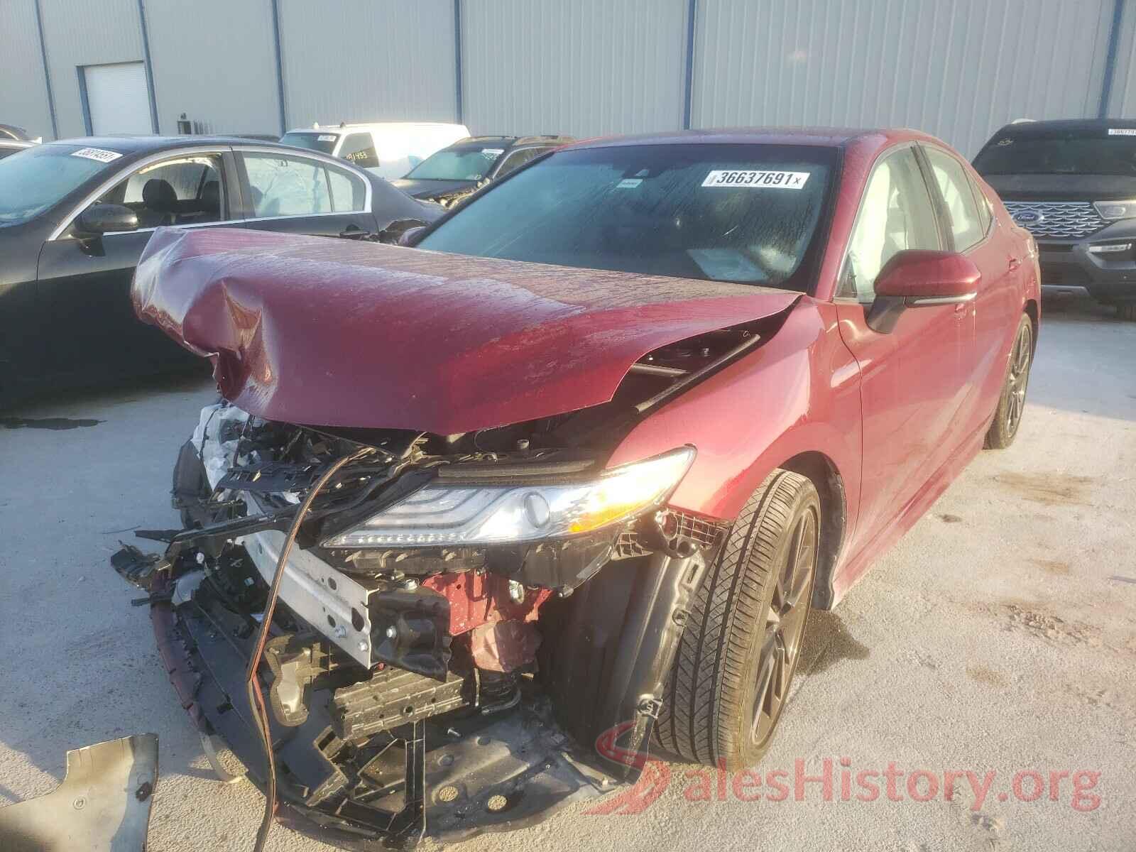 4T1B61HK9JU657551 2018 TOYOTA CAMRY