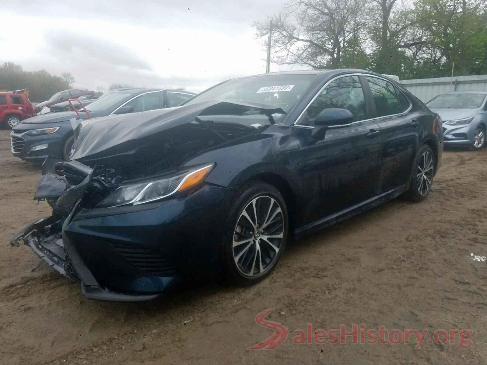 4T1B11HK4JU573832 2018 TOYOTA CAMRY