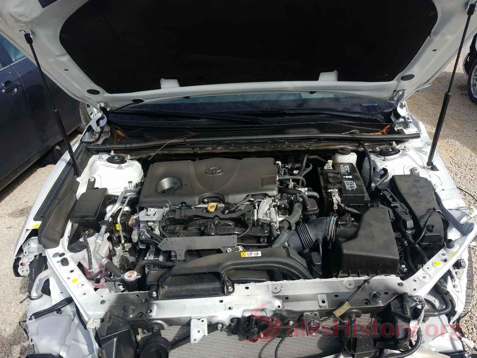 4T1B61HK2JU678757 2018 TOYOTA CAMRY