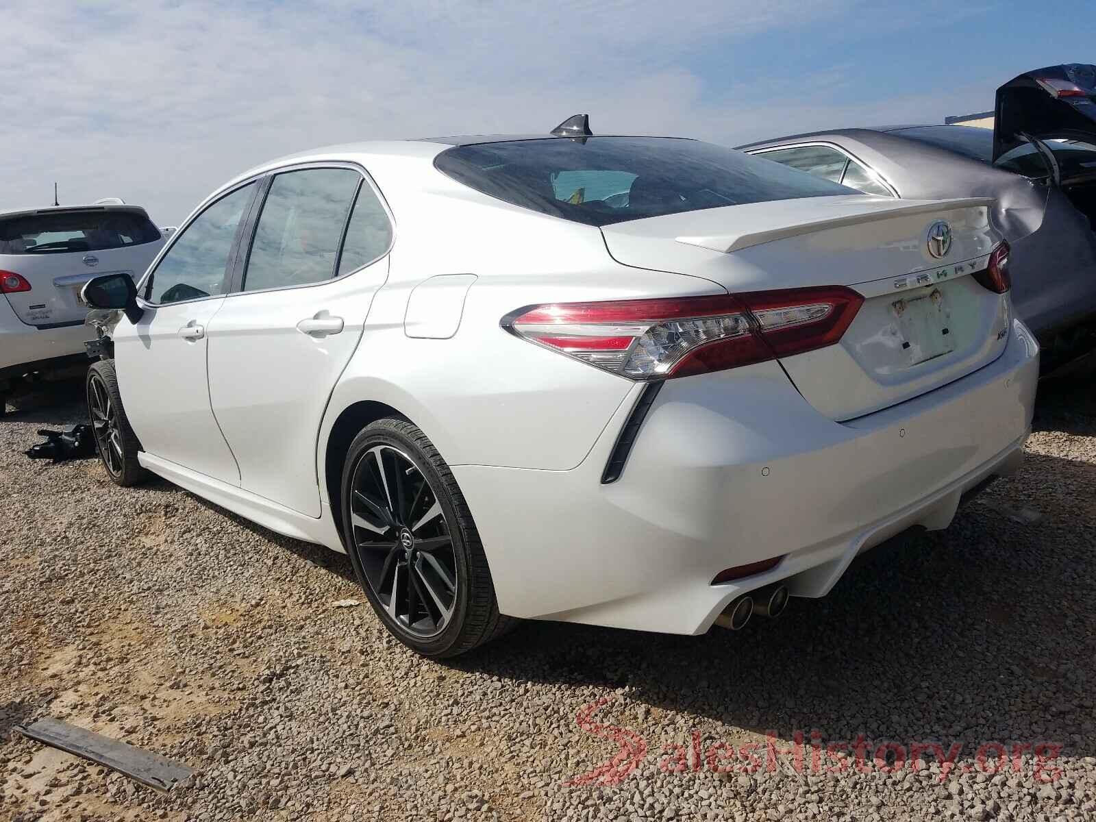 4T1B61HK2JU678757 2018 TOYOTA CAMRY