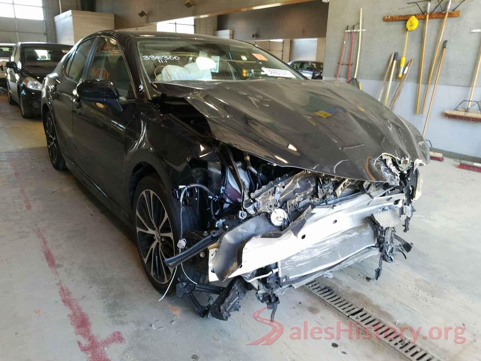 4T1B11HKXKU771820 2019 TOYOTA CAMRY