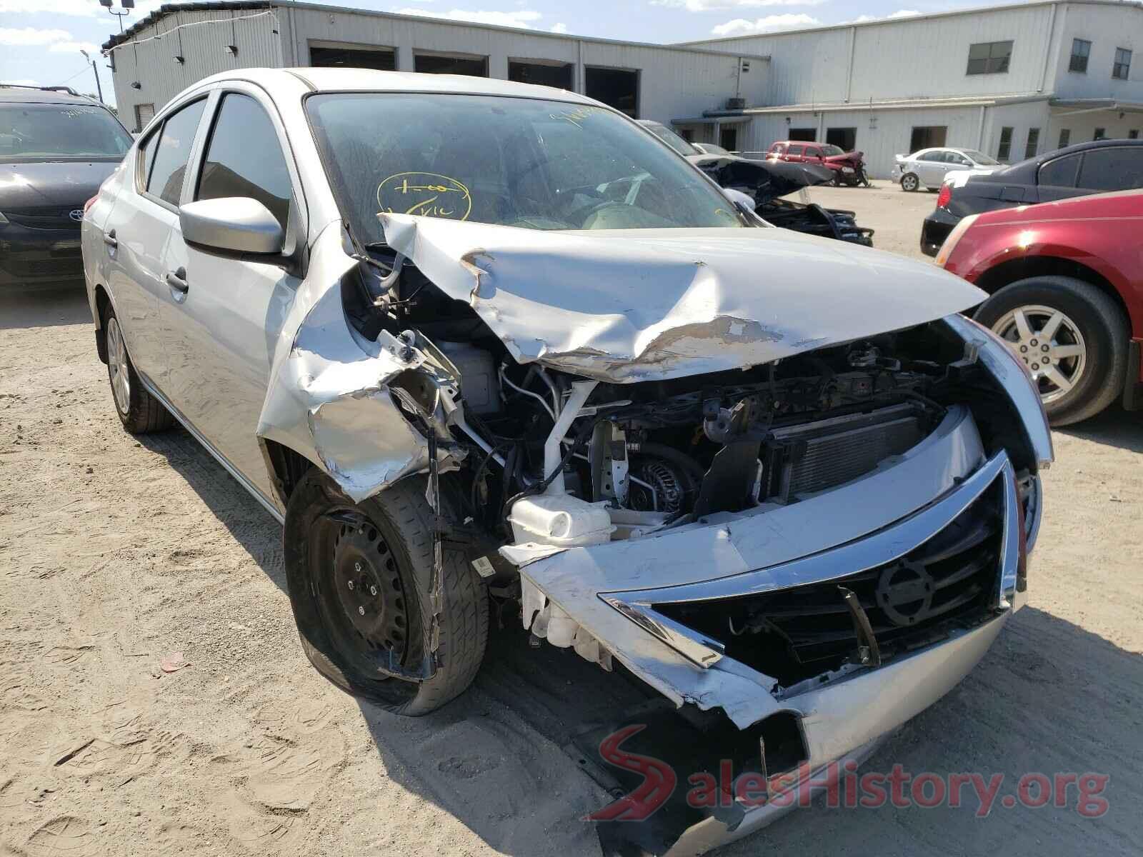 3N1CN7AP5JL812047 2018 NISSAN VERSA