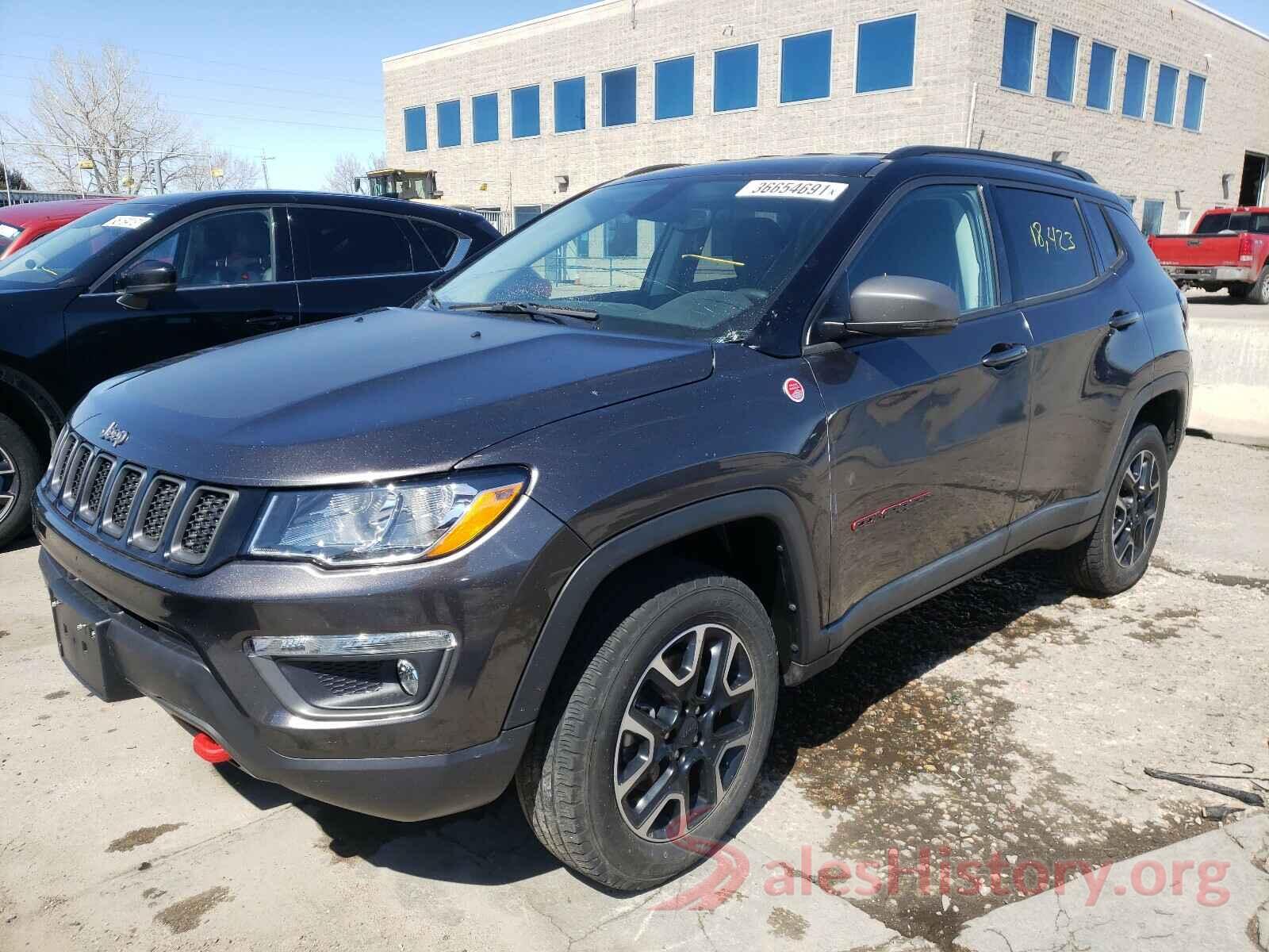 3C4NJDDB3KT654065 2019 JEEP COMPASS