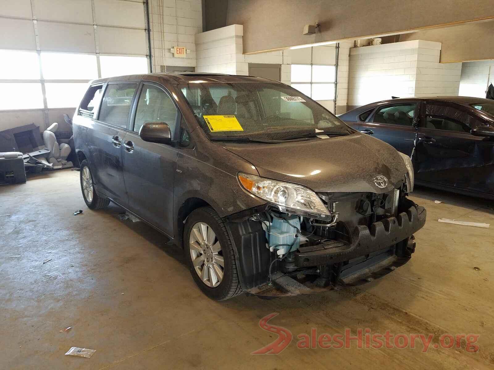 5TDDZ3DC5HS172756 2017 TOYOTA SIENNA