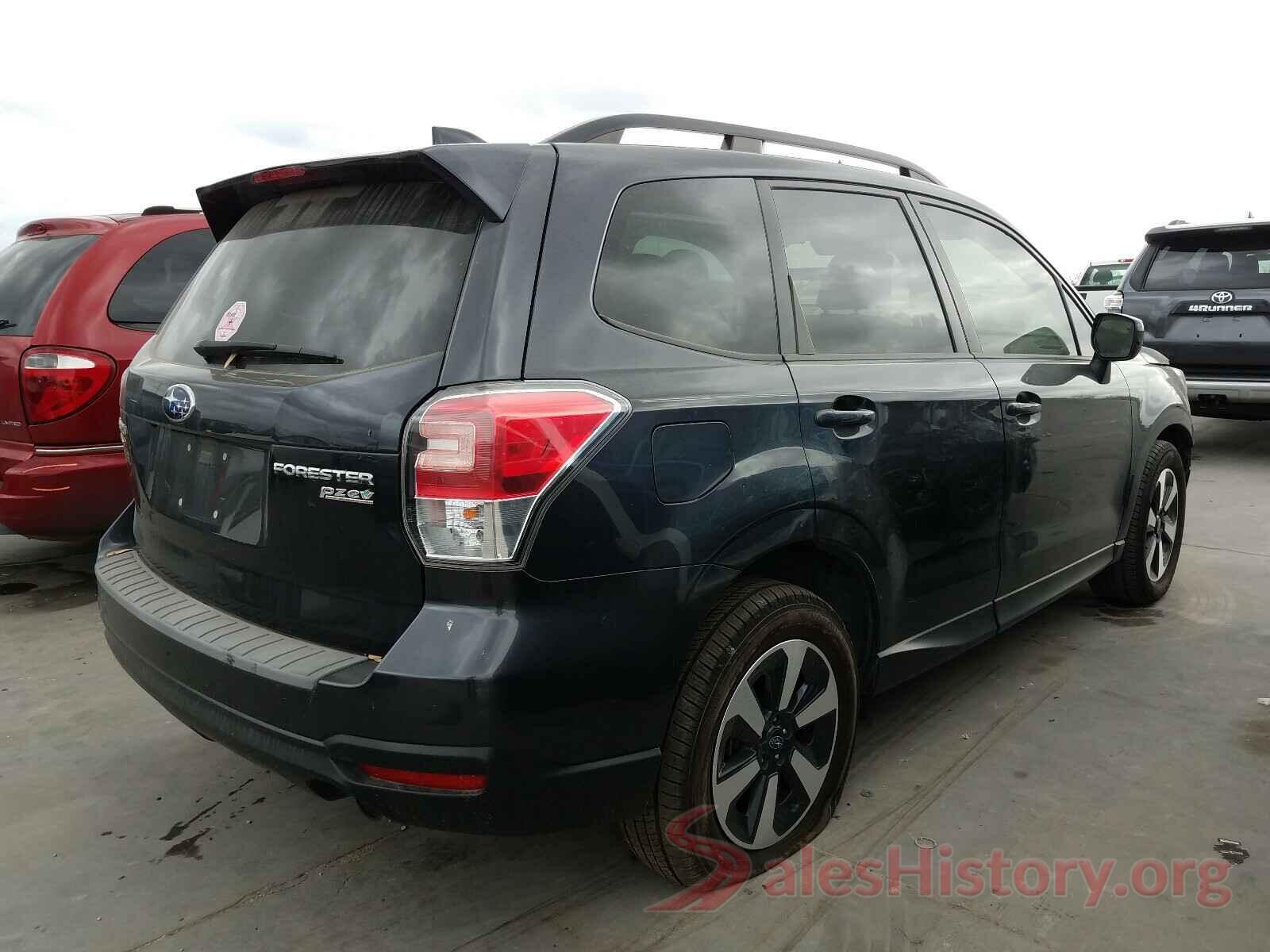 JF2SJAGC3HH566521 2017 SUBARU FORESTER